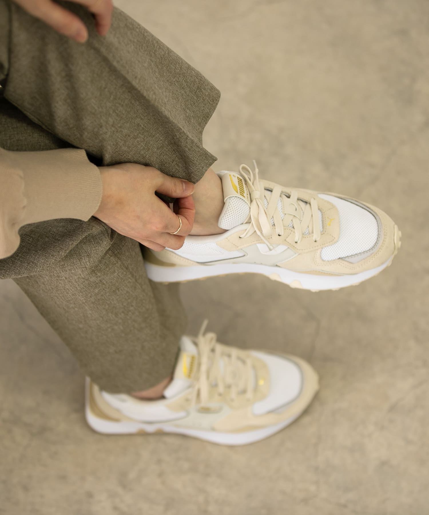 『22.5サイズ/WEB限定』PUMA　ExclusiveライダーFVWクリーン アルペンスノー 24.5