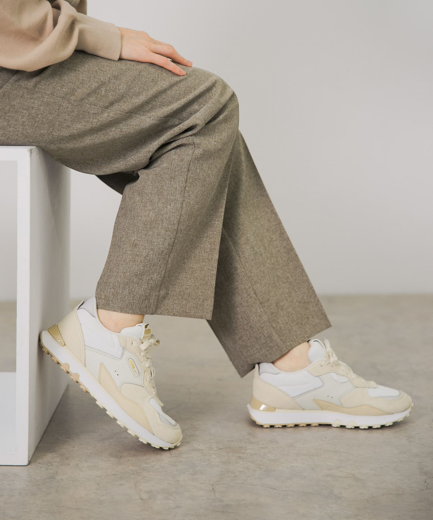 『22.5サイズ/WEB限定』PUMA　ExclusiveライダーFVWクリーン アルペンスノー 24.5