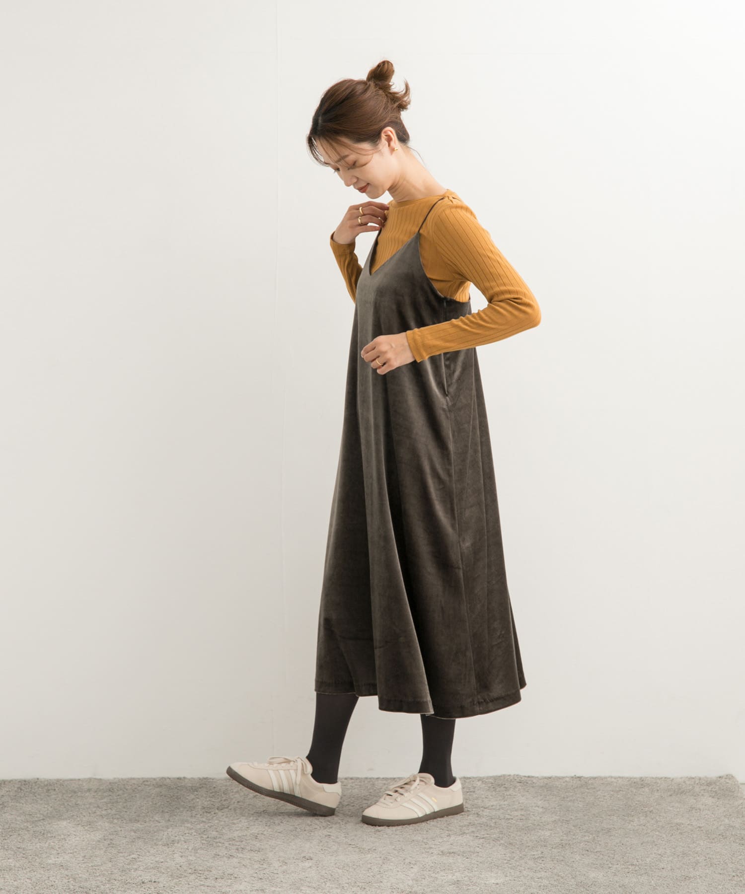 KHAKI