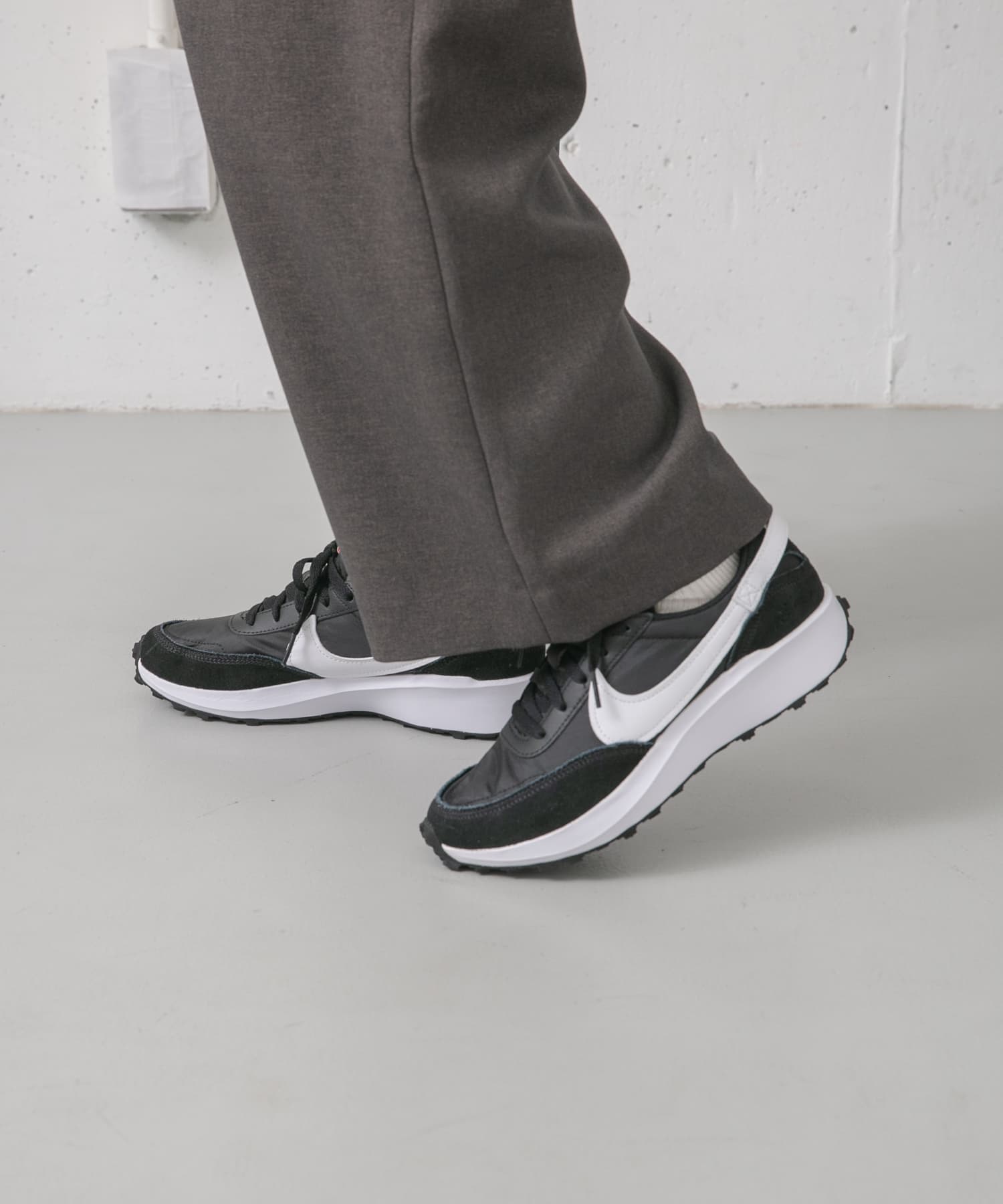 NIKE　ワッフルデビュー ブラック 23.5