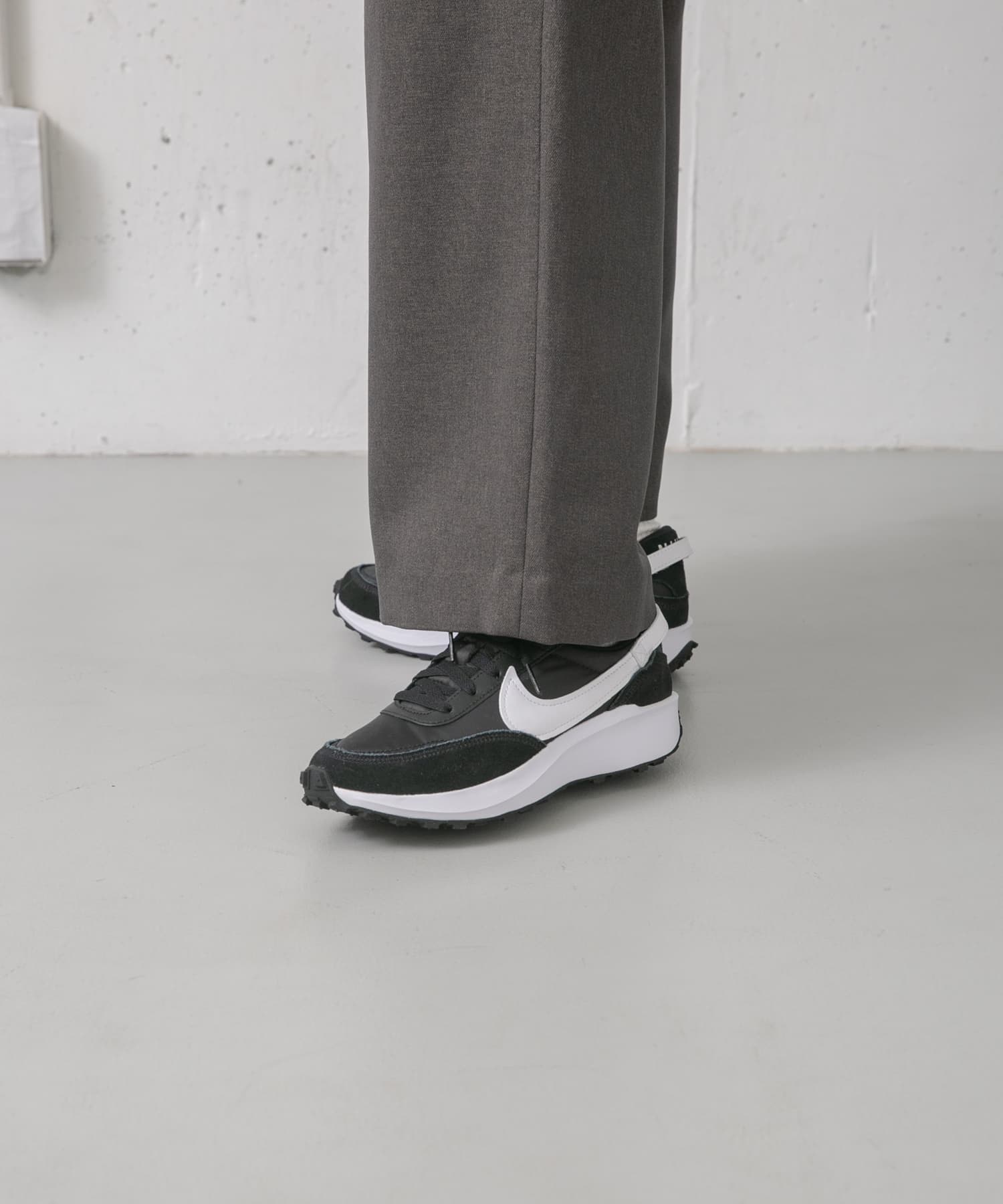 NIKE　ワッフルデビュー ブラック 23.5