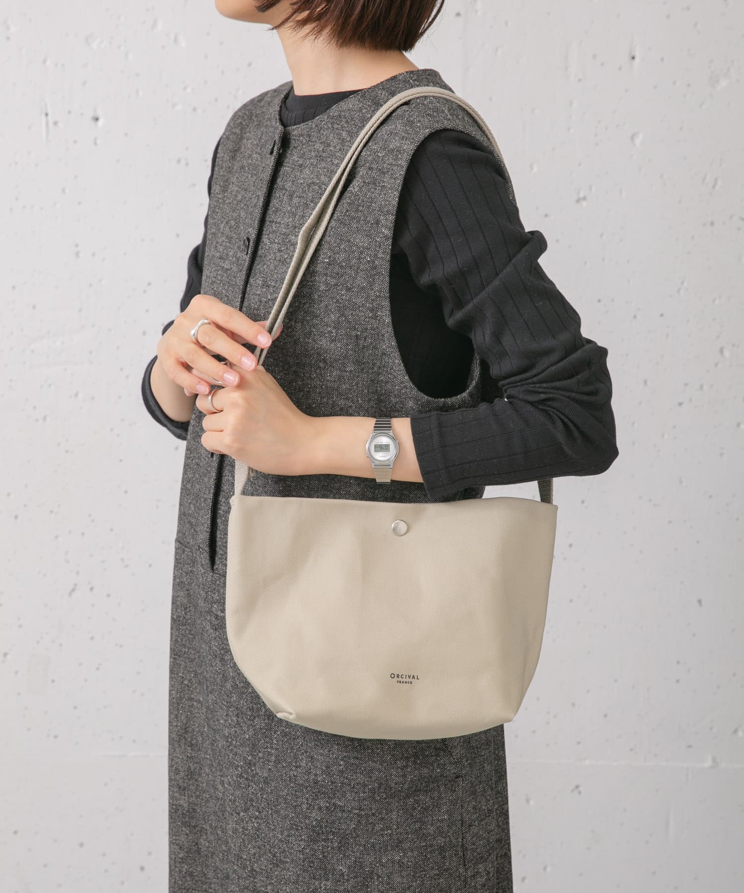 LT.BEIGE