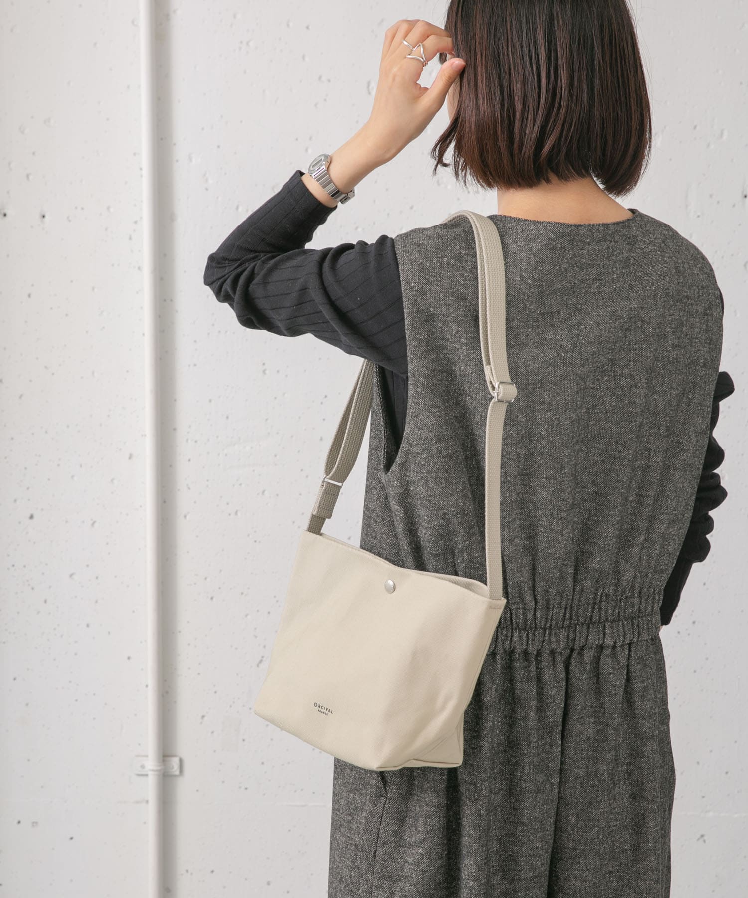 LT.BEIGE