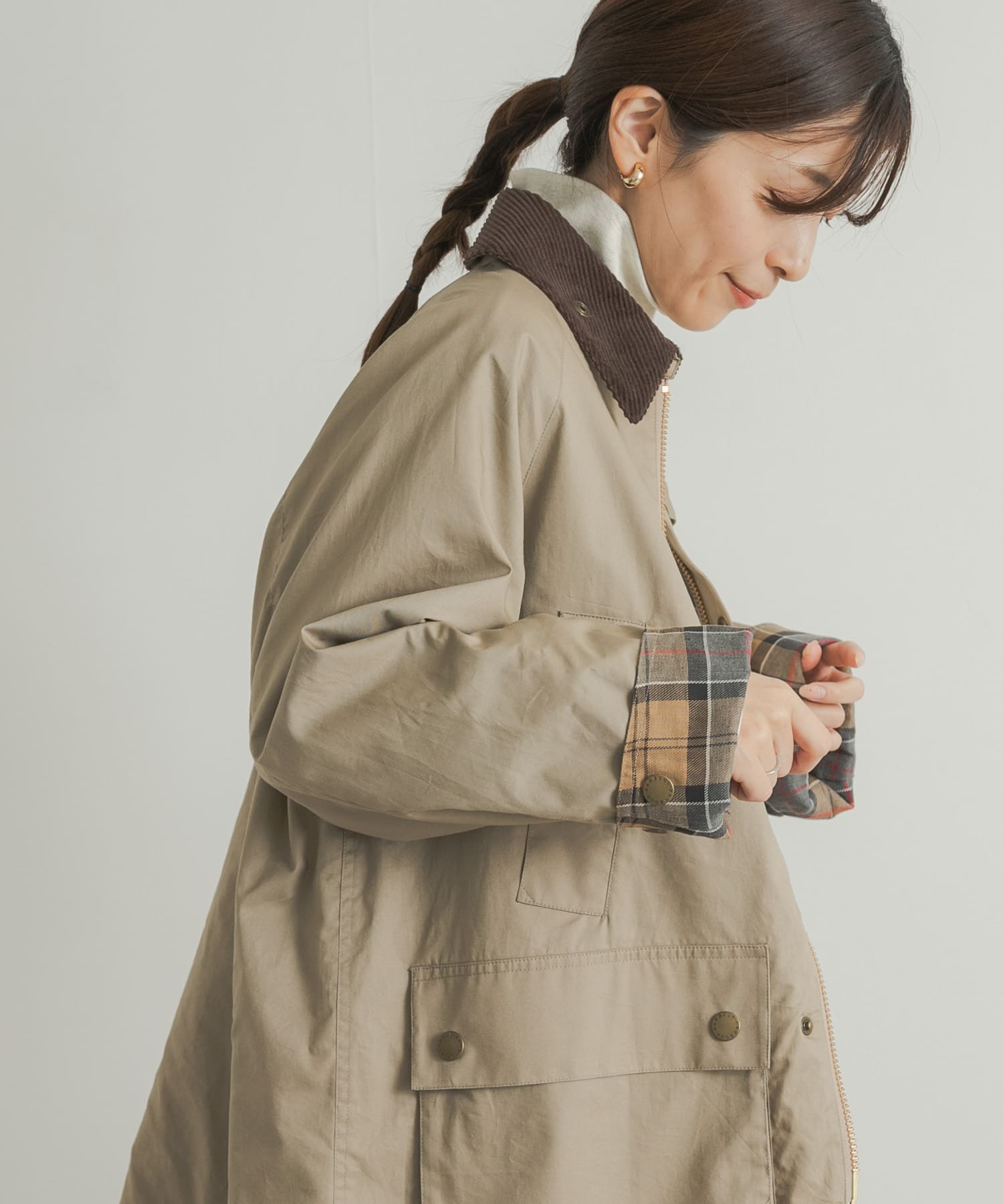 beige