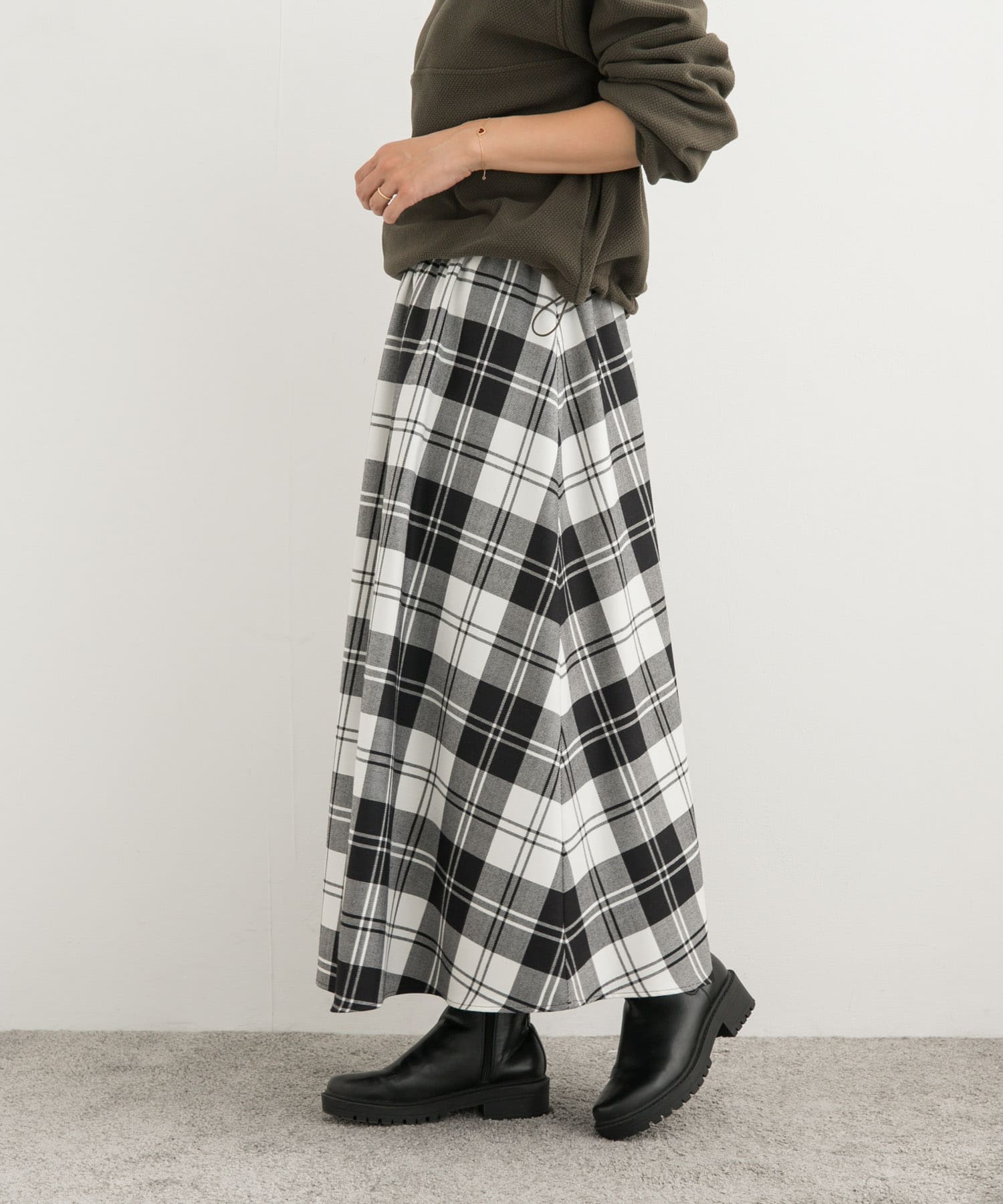 身長：168cm サイズ：8