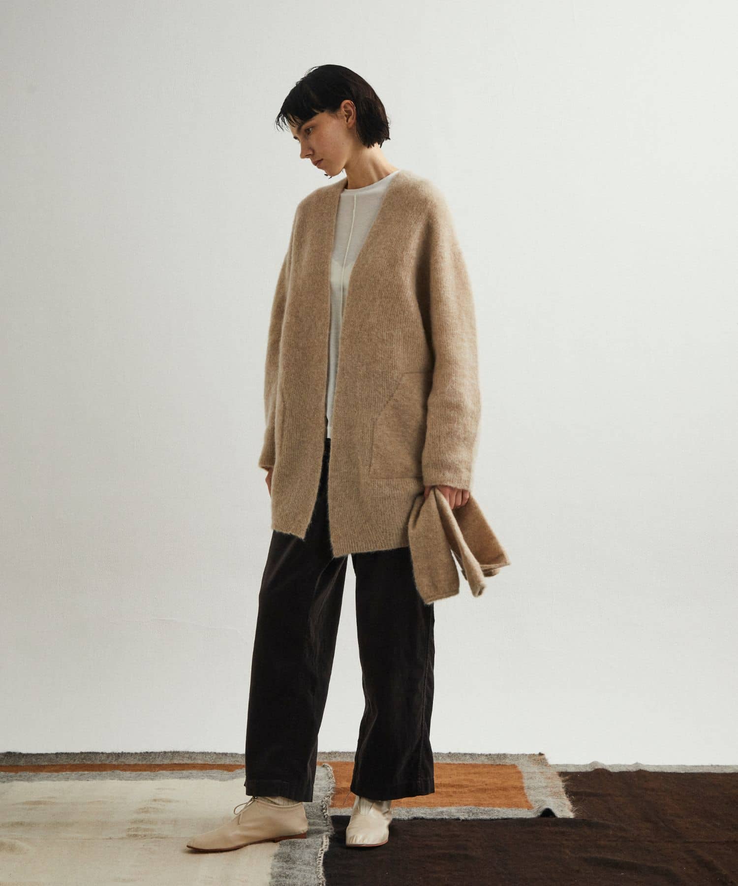 beige