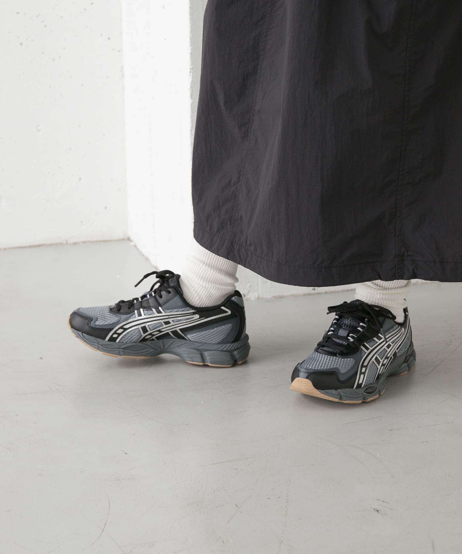 ブラック