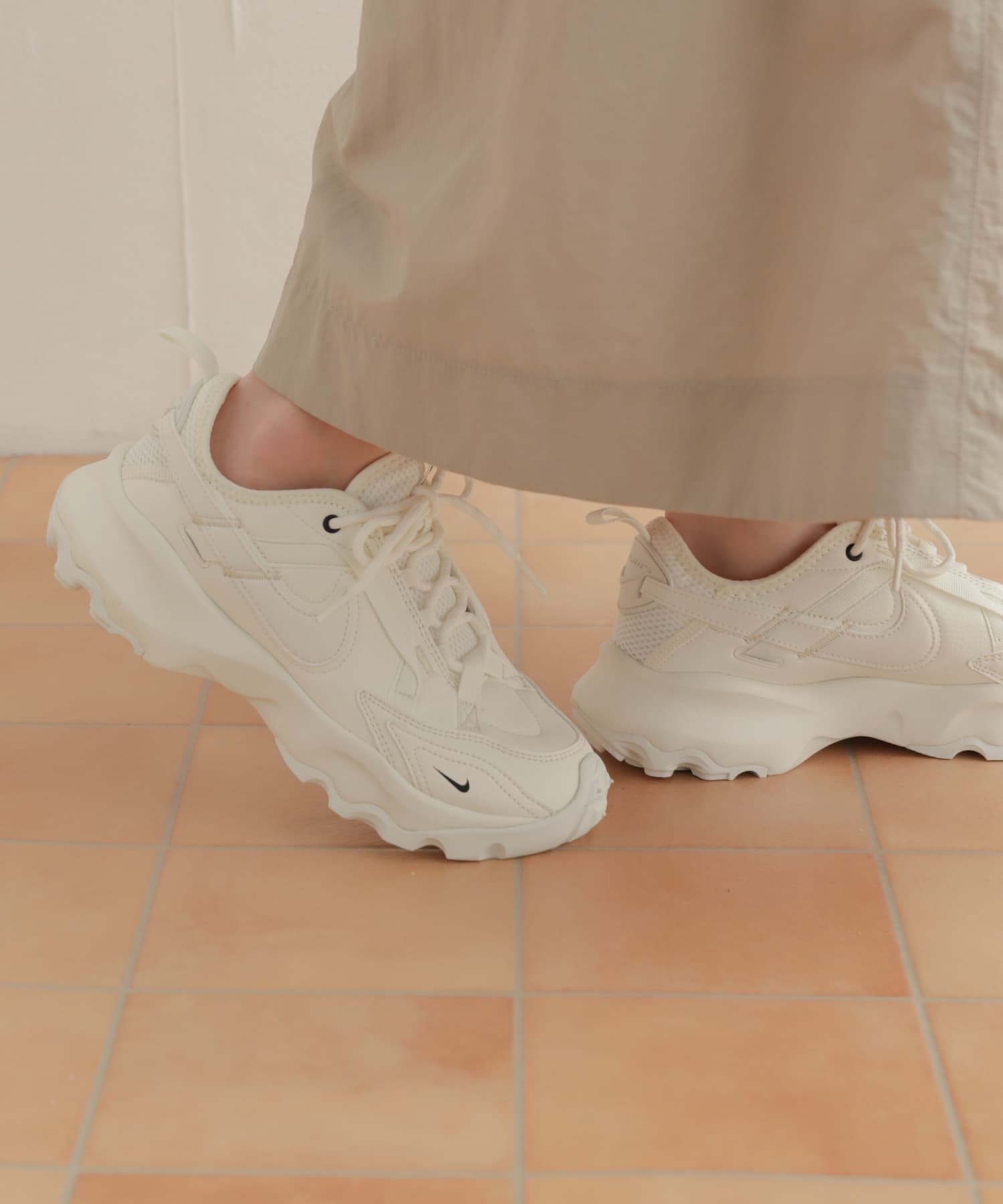 NIKE　TC7900 セイル 23.5