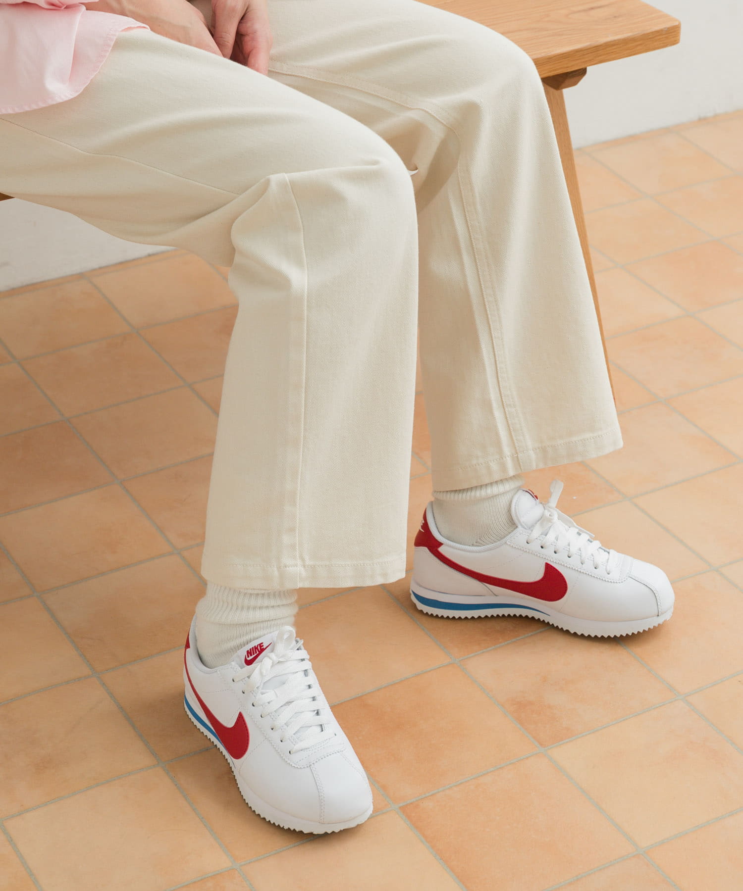 NIKE　コルテッツ WHITE RED 23.5