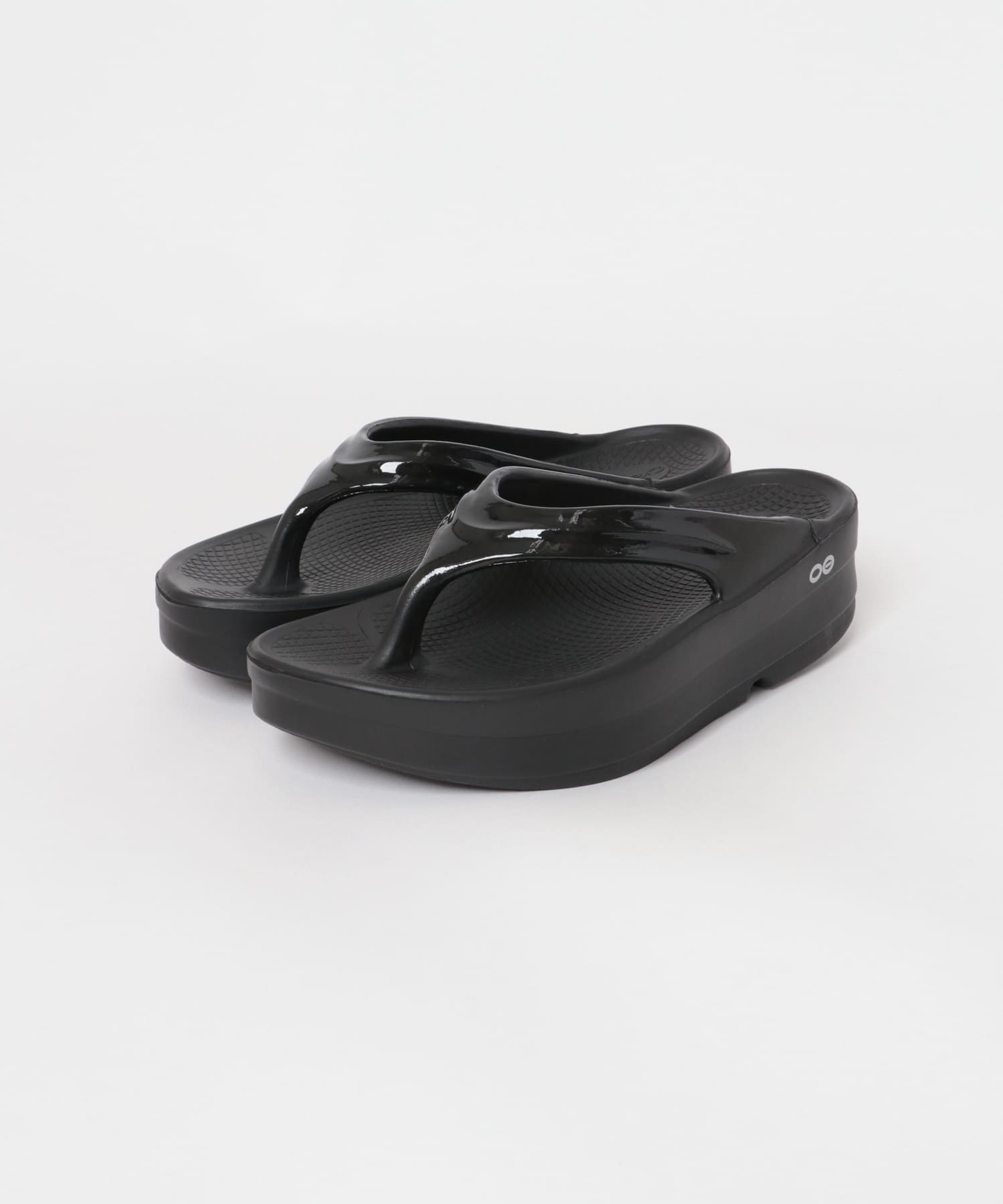 OOFOS　OOmega Black 6