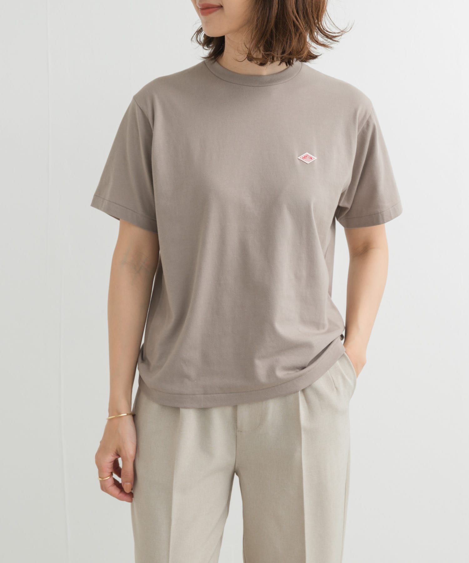 DK.BEIGE