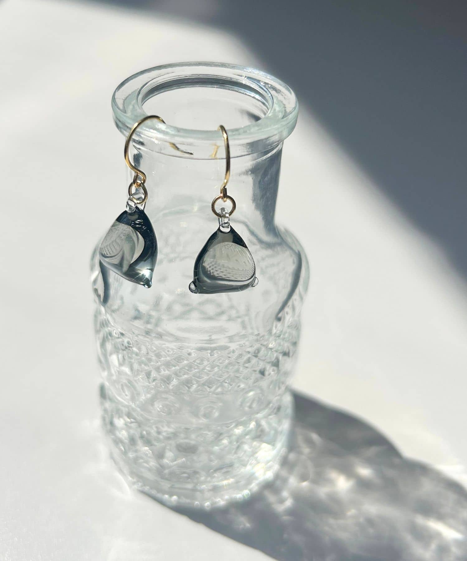 『別注』HARIO Lampwork Factory×DOORS　テトラグレーピアス グレー FREE