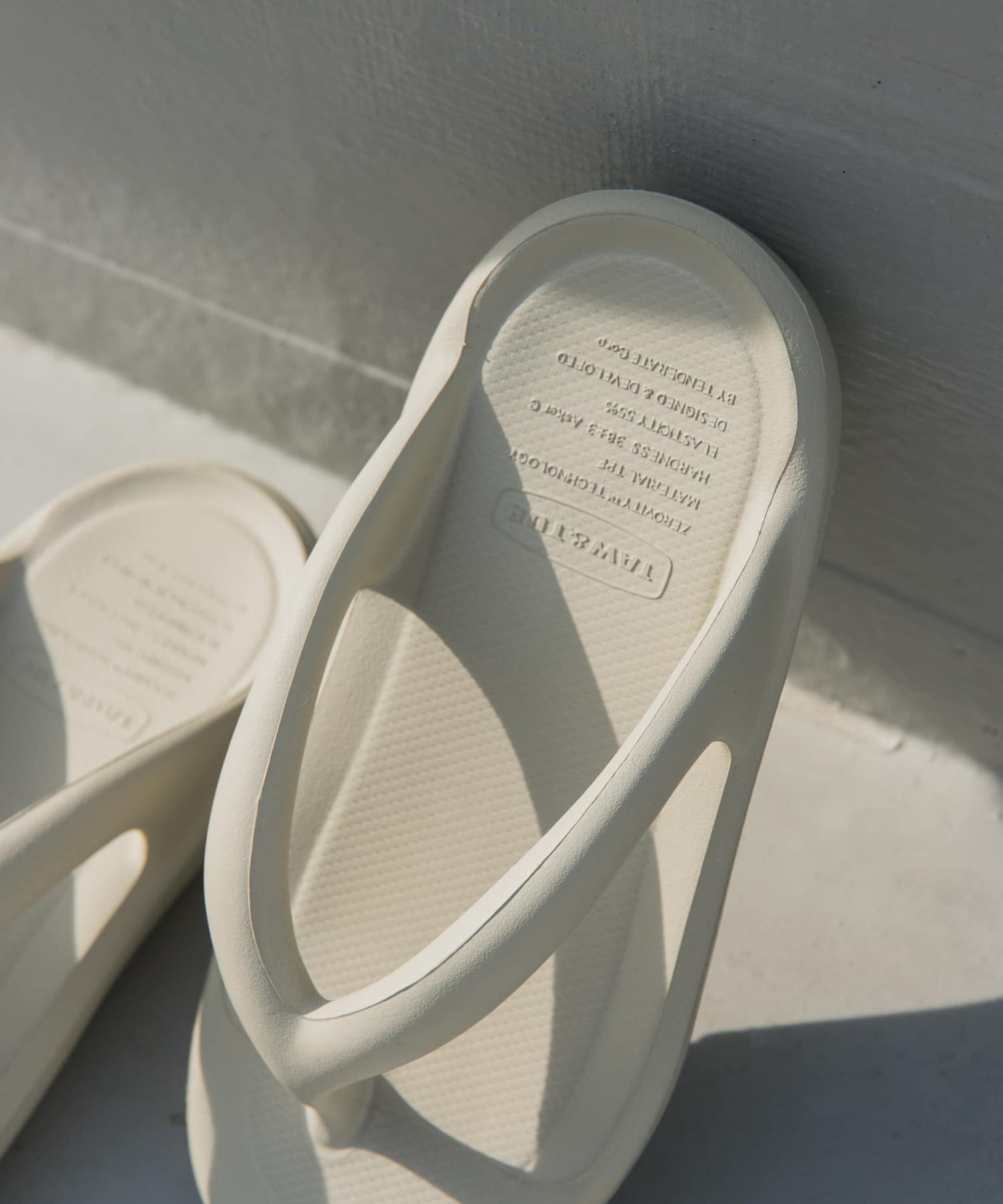 TAW&TOE　ZEROVITY Flip Flop OG Taupe 22