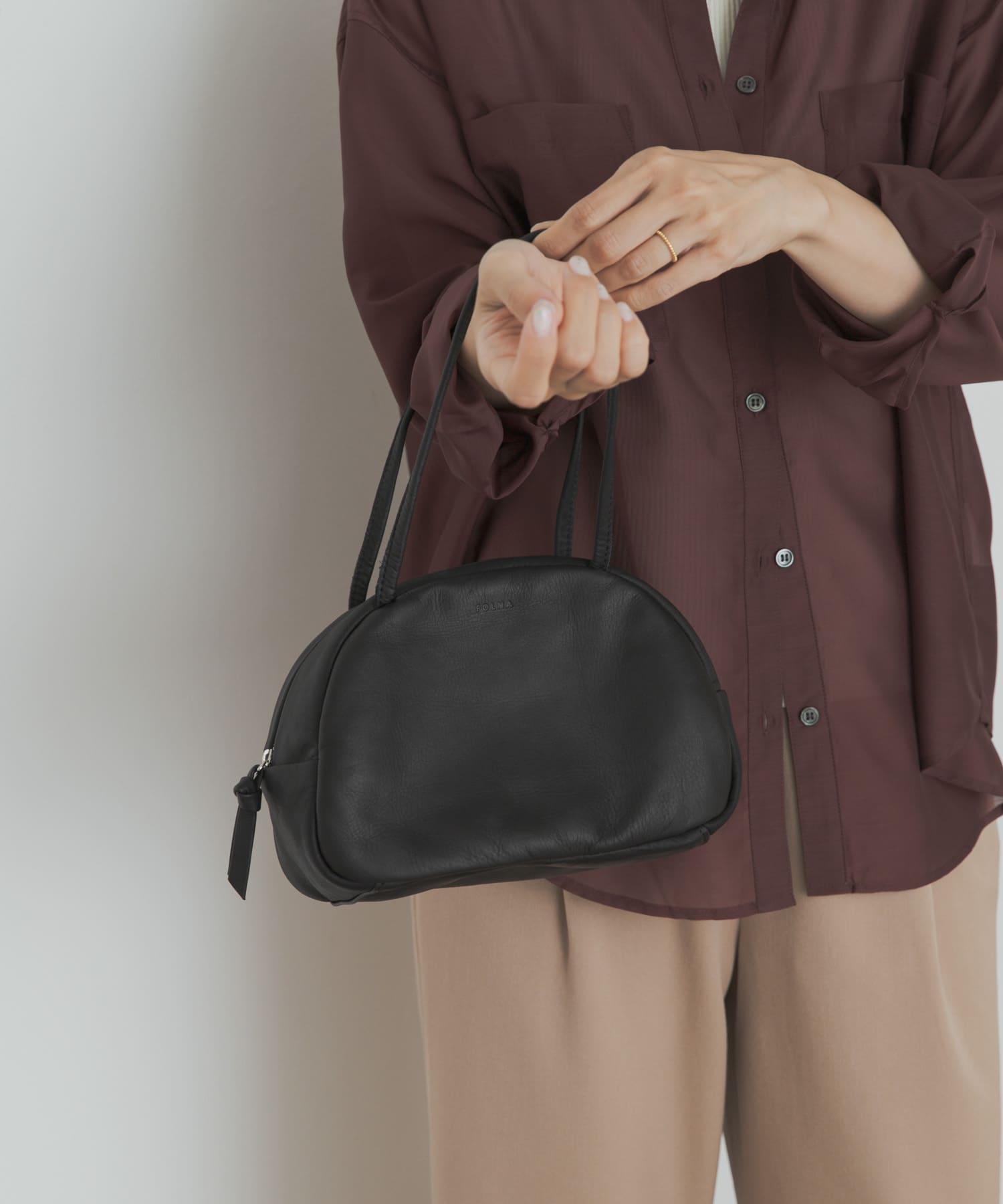 Folna　ソフトレザーボストンバッグ BLACK one