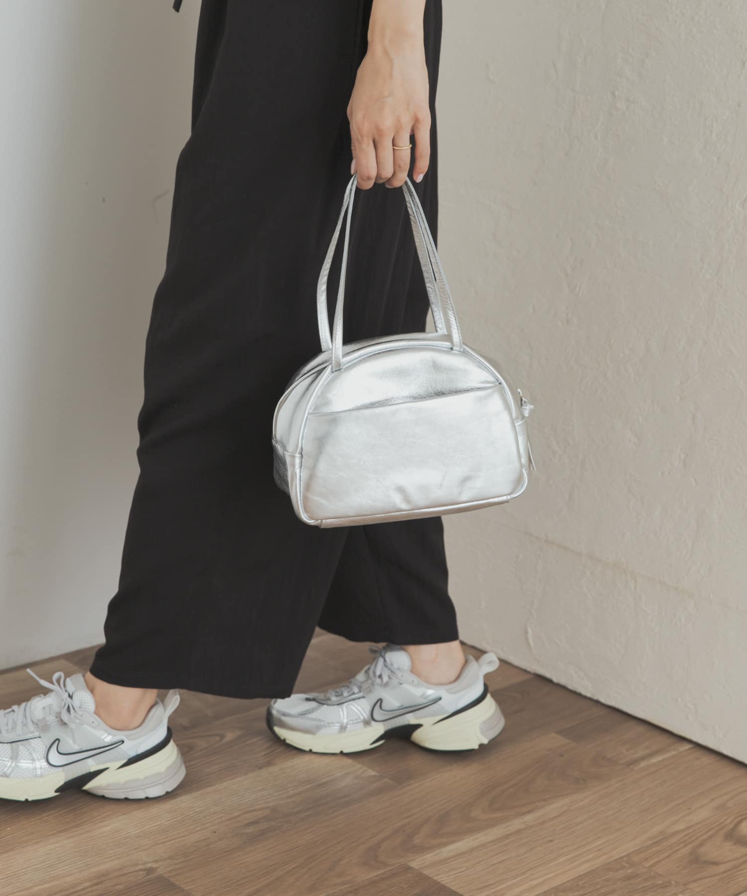Folna　ホイルレザーボストンバッグ SILVER one
