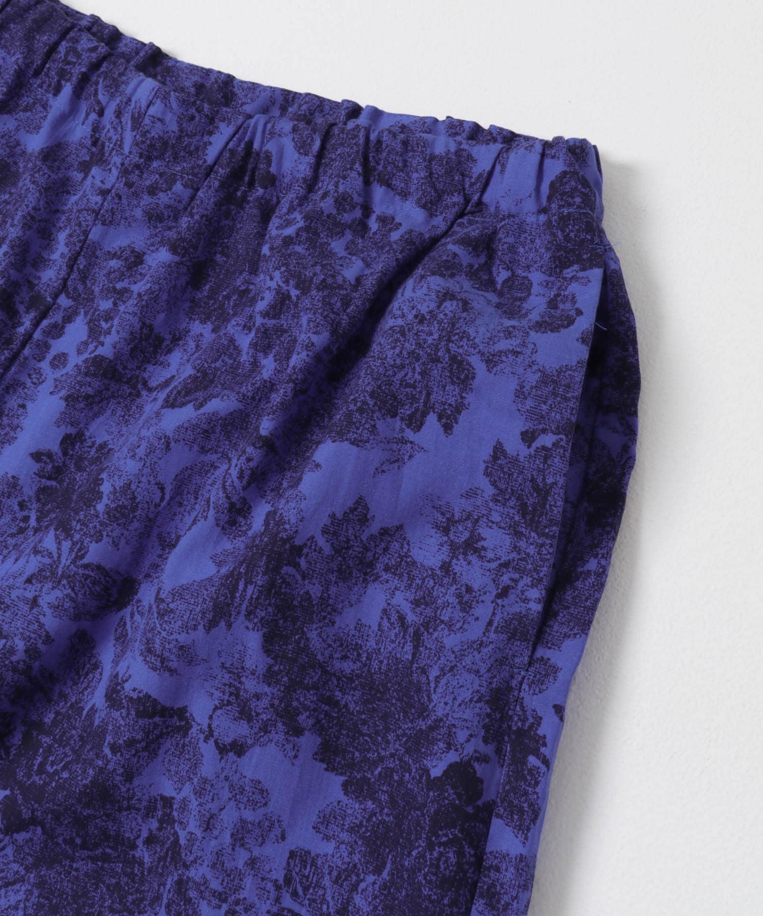 mizuiro ind　print easy pants blue one