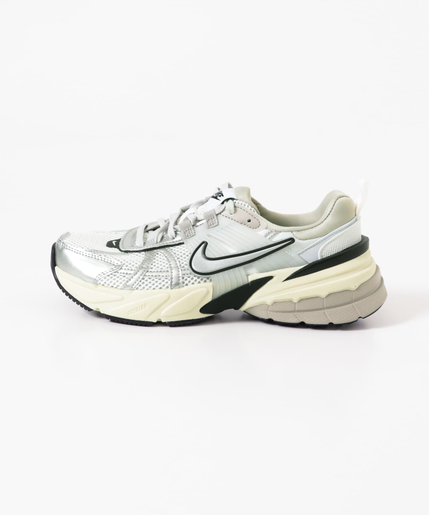 NIKE　V2K ラン