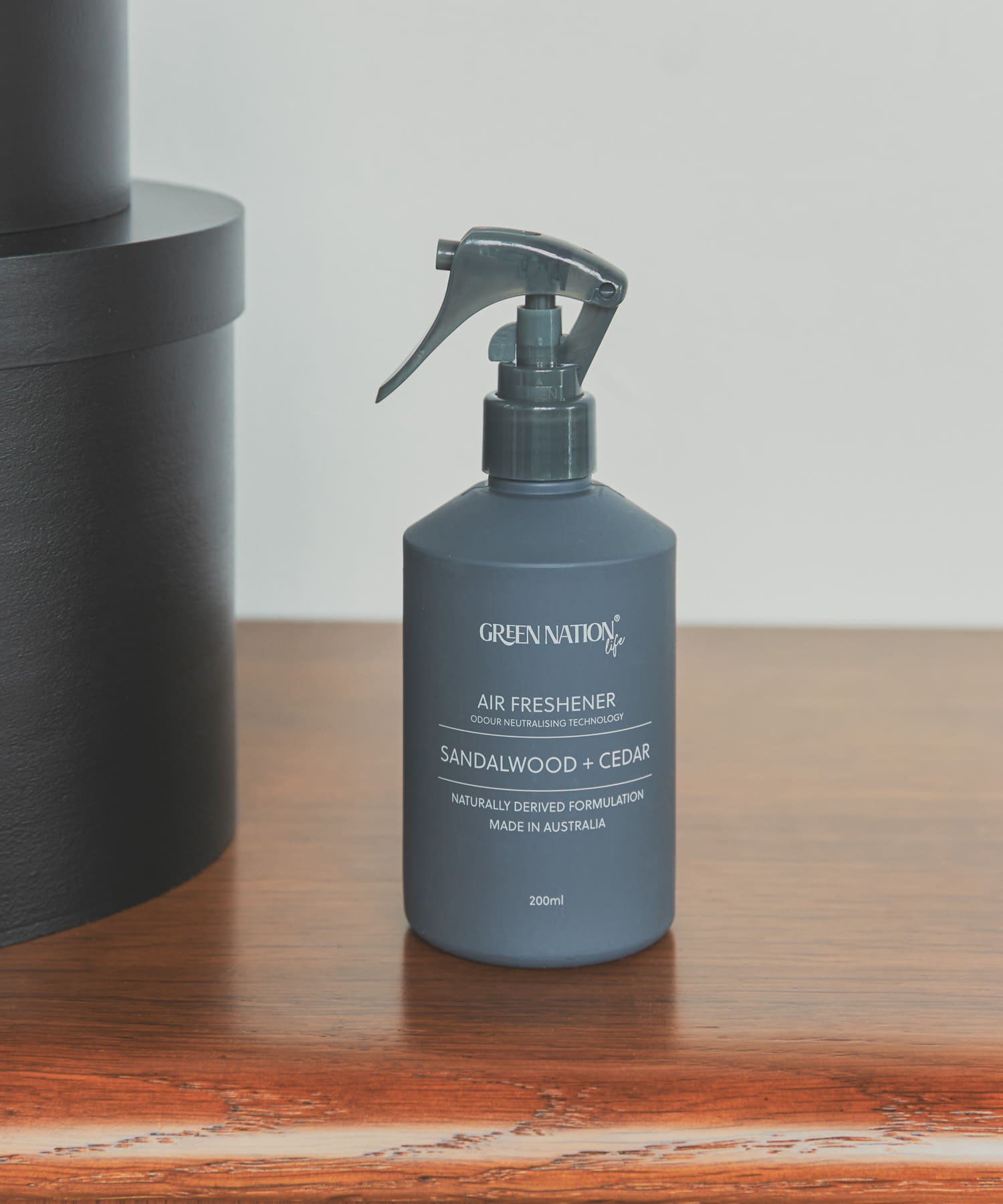 Green Nation Life　エアーフレッシュナー 200ml SANDALWOOD -