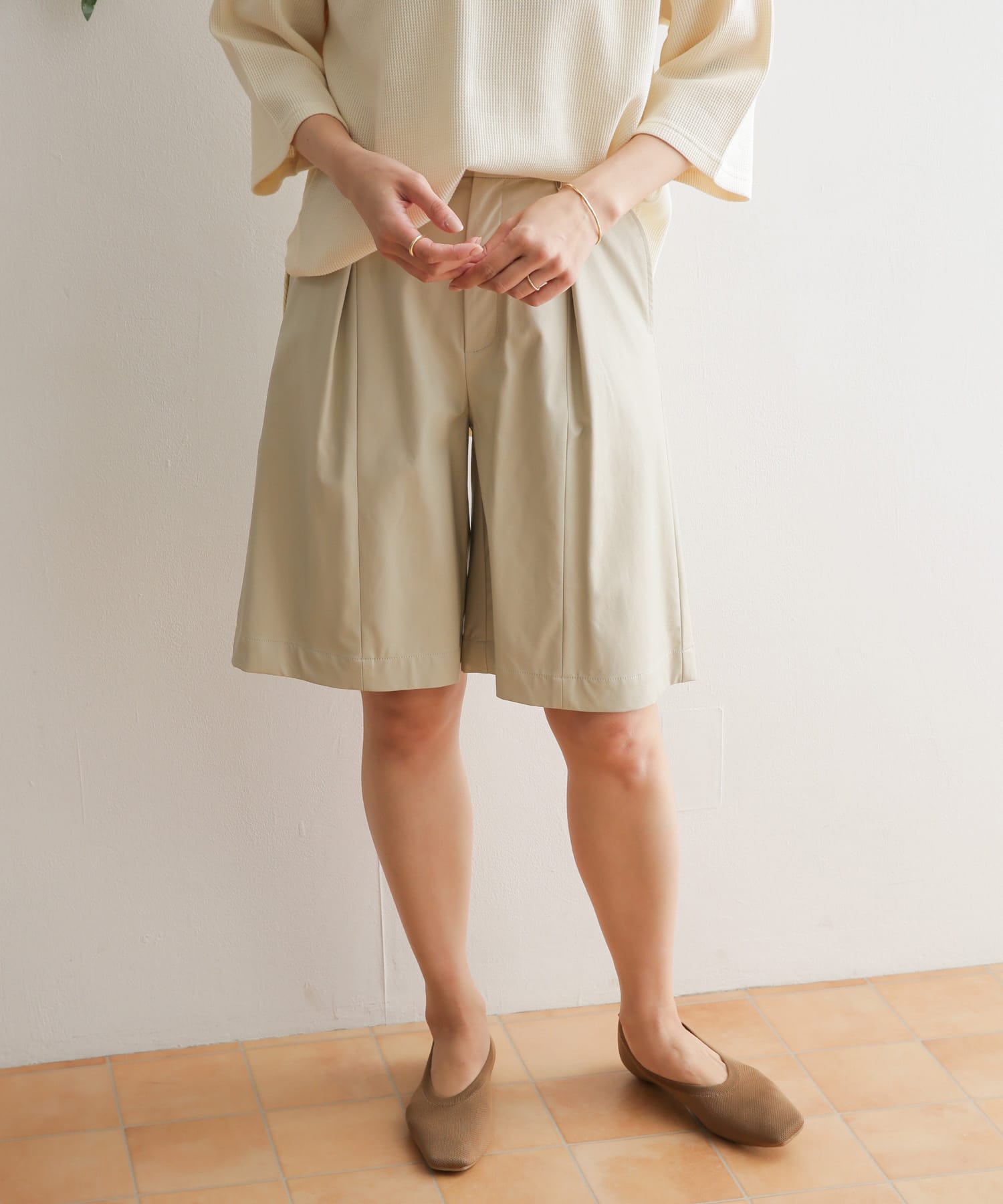 Audrey and John Wad　ECO LEATHER ハーフパンツ ivry M