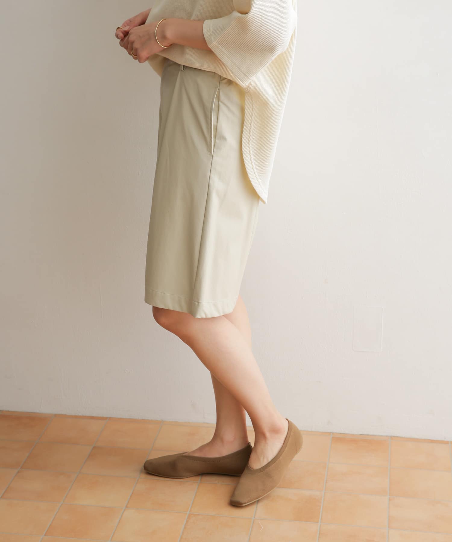 Audrey and John Wad　ECO LEATHER ハーフパンツ ivry M