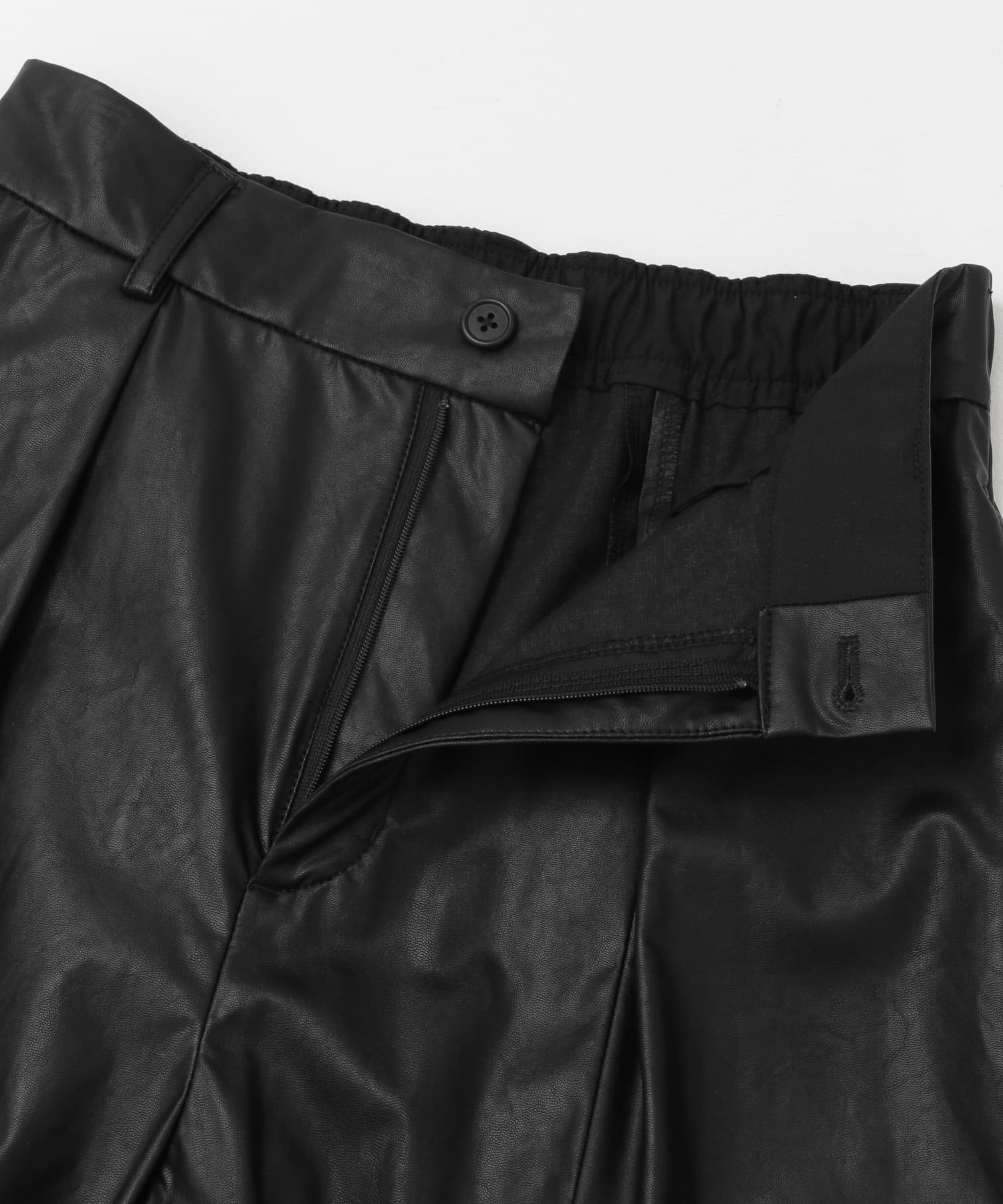Audrey and John Wad　ECO LEATHER ハーフパンツ blk M