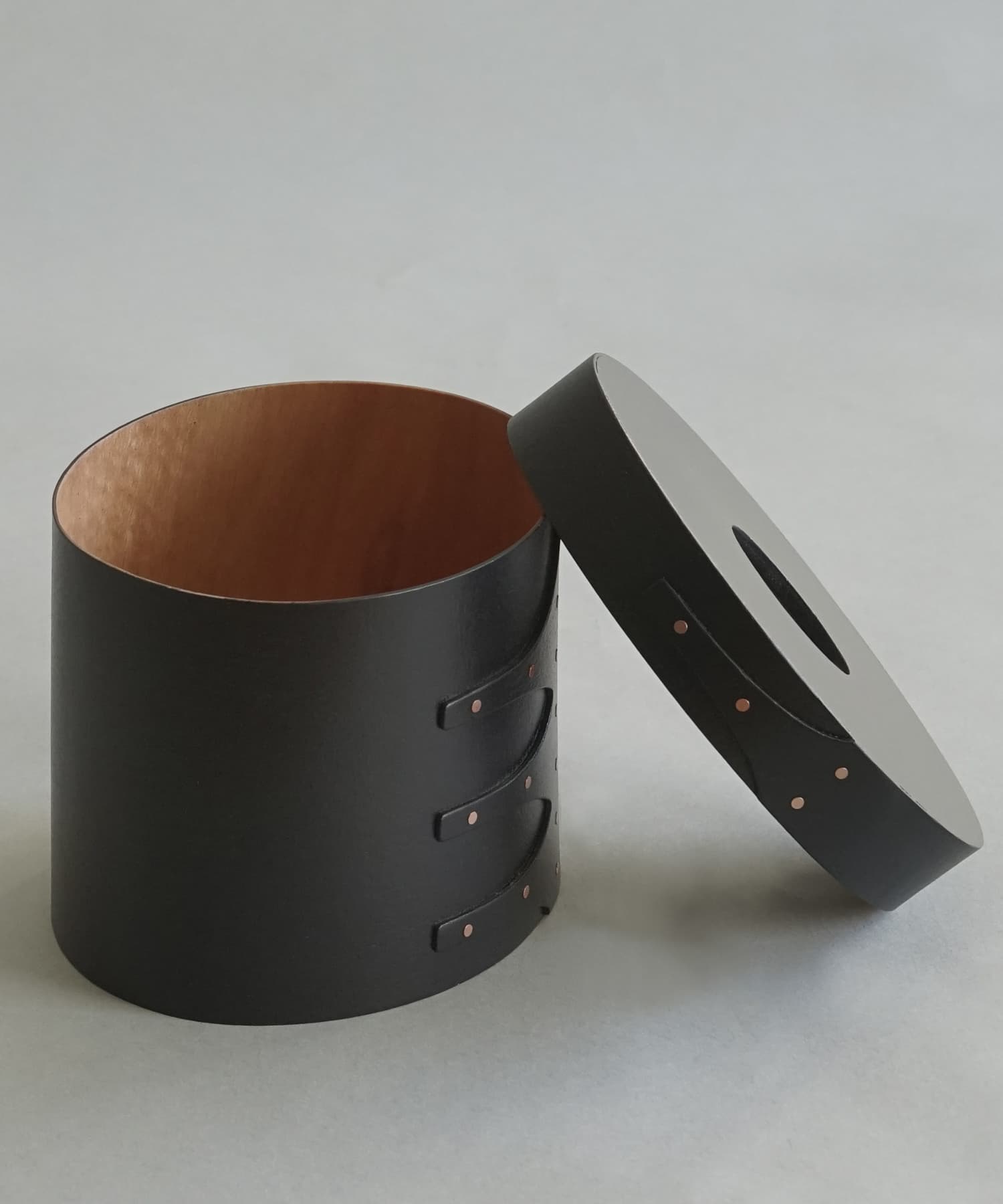 『WEB限定』AXCIS　シェーカーティッシュボックス ブラック ブラック -