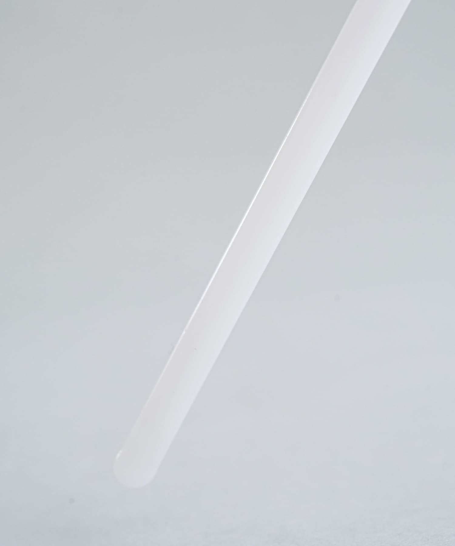 AXCIS　リュッケ マドラー ホワイト ホワイト -