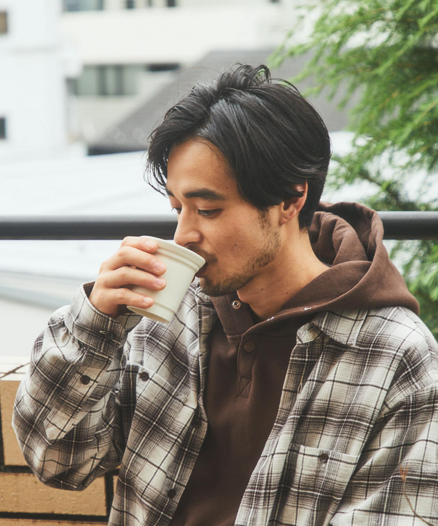 白