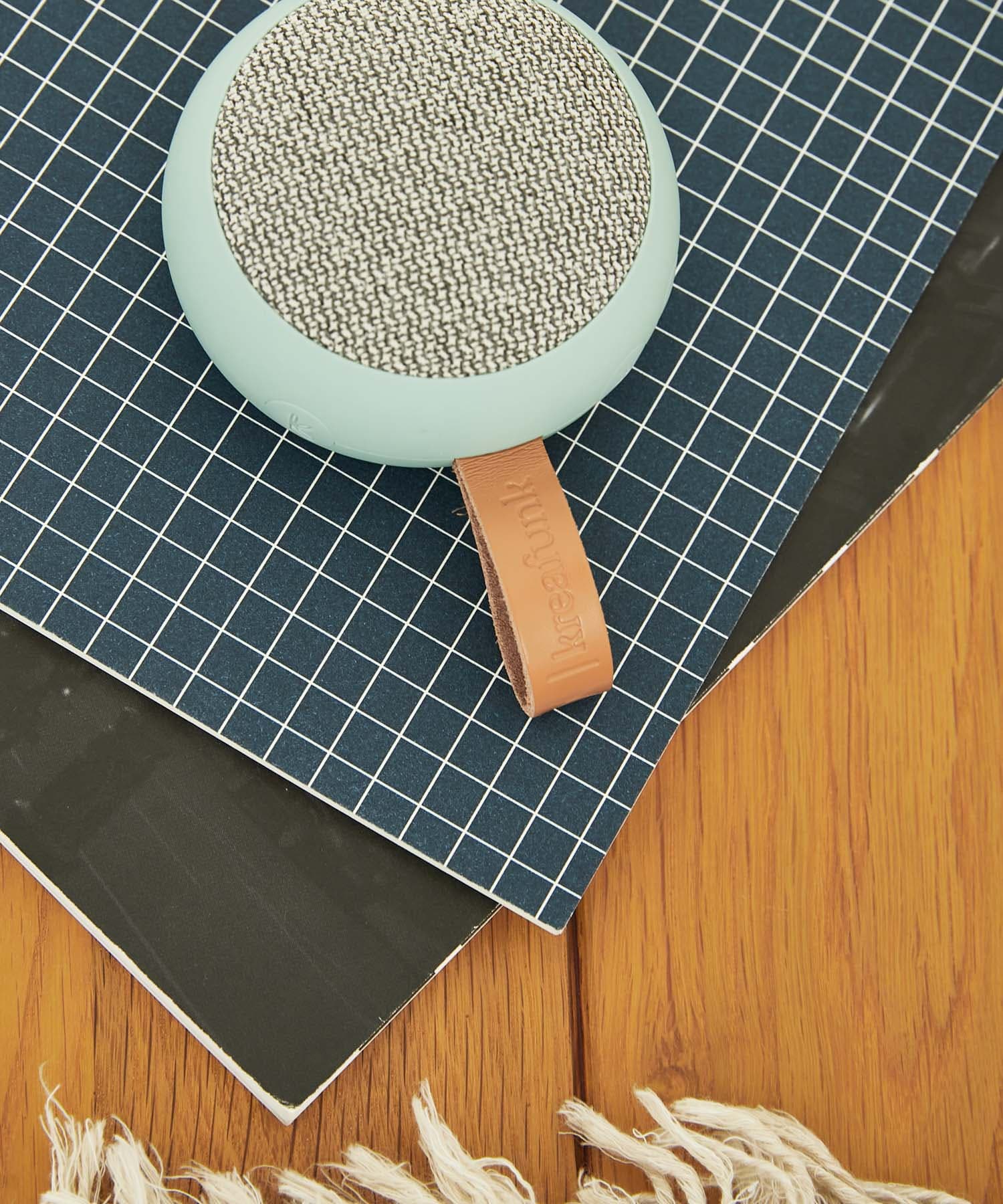 Kreafunk　aGO II fabric ダスティグリーン -