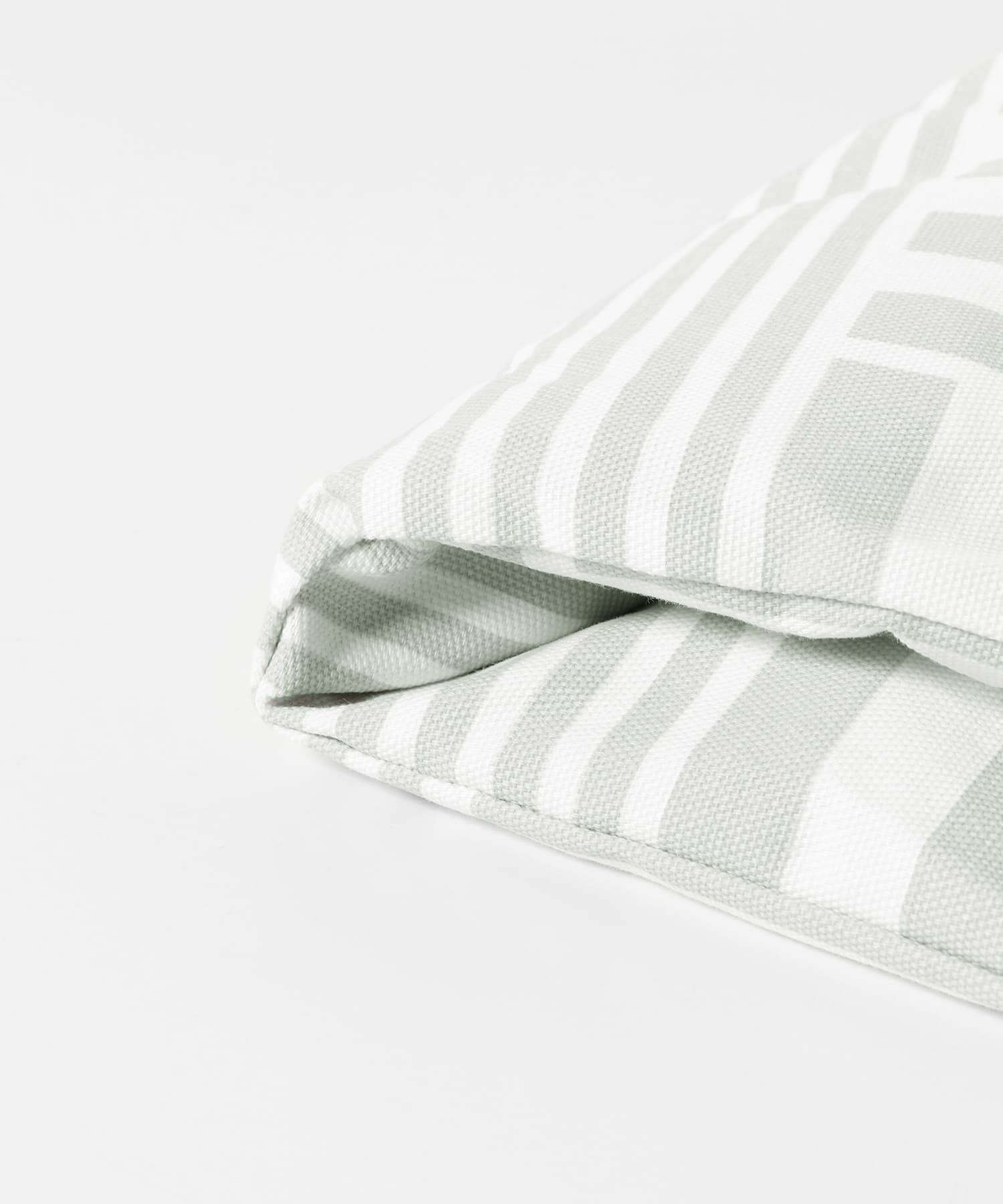 ストライプグレー