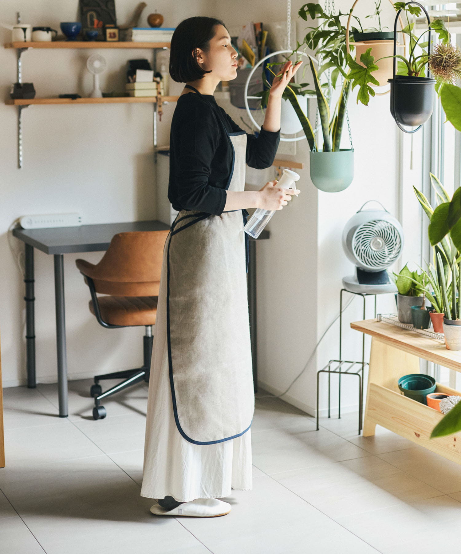fog linen work　リネンパイピングエプロン ナチュラル -