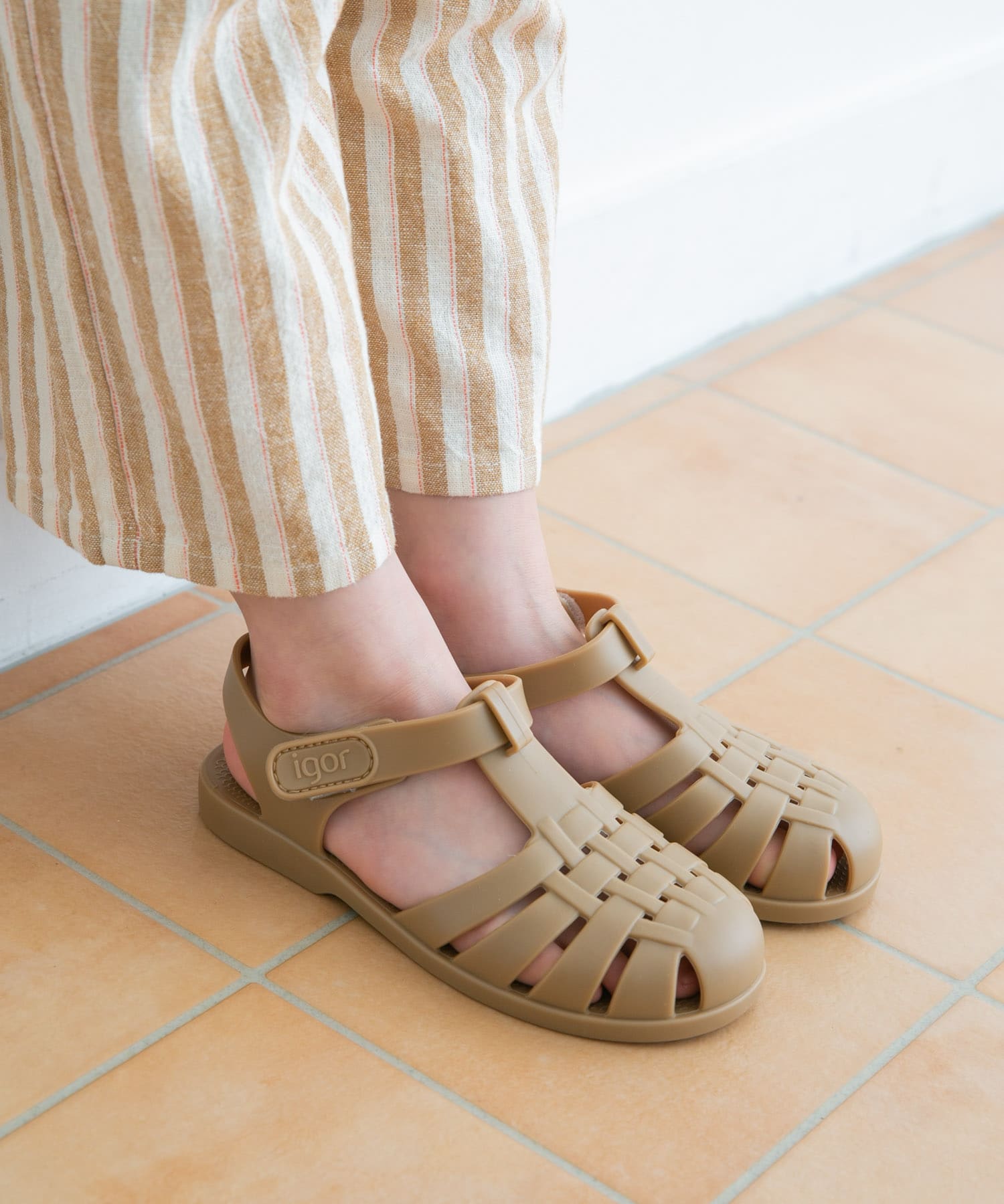 igor　CLASICA V(KIDS) TAUPE 15