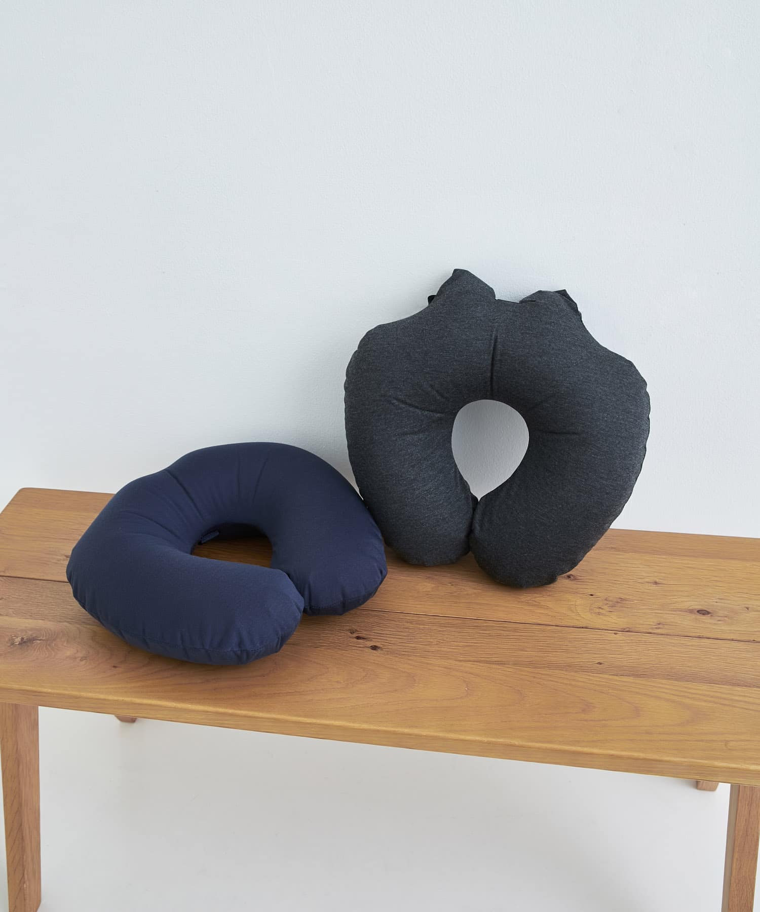 『WEB/一部店舗限定』marna　fuu ネックピロー GY -