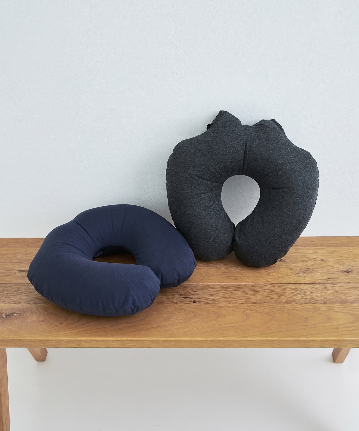 『WEB/一部店舗限定』marna　fuu ネックピロー GY -