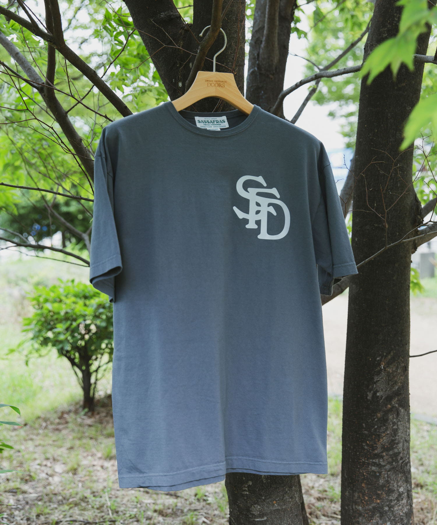 『別注』SASSAFRAS×DOORS　20th SFD Logo T-shirts 1/2 Charcoal M
