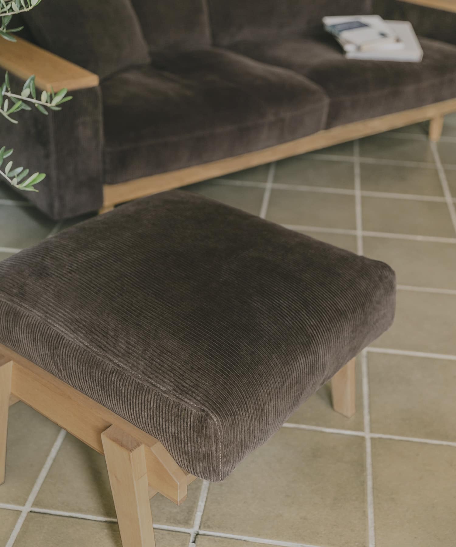 BOTHY Corduroy Ottoman オーク無垢材 Brown one