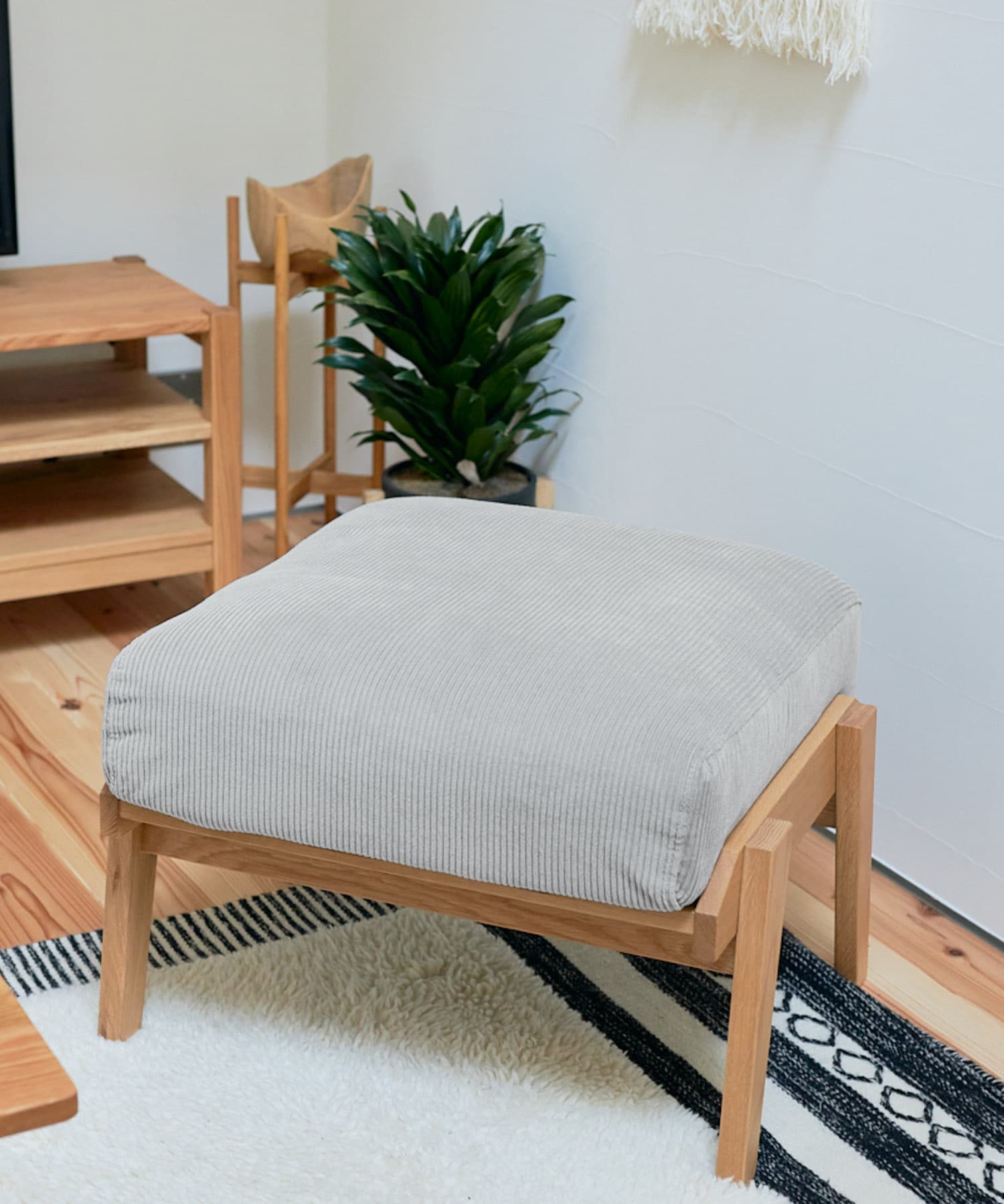 BOTHY Corduroy Ottoman オーク無垢材 Gray one