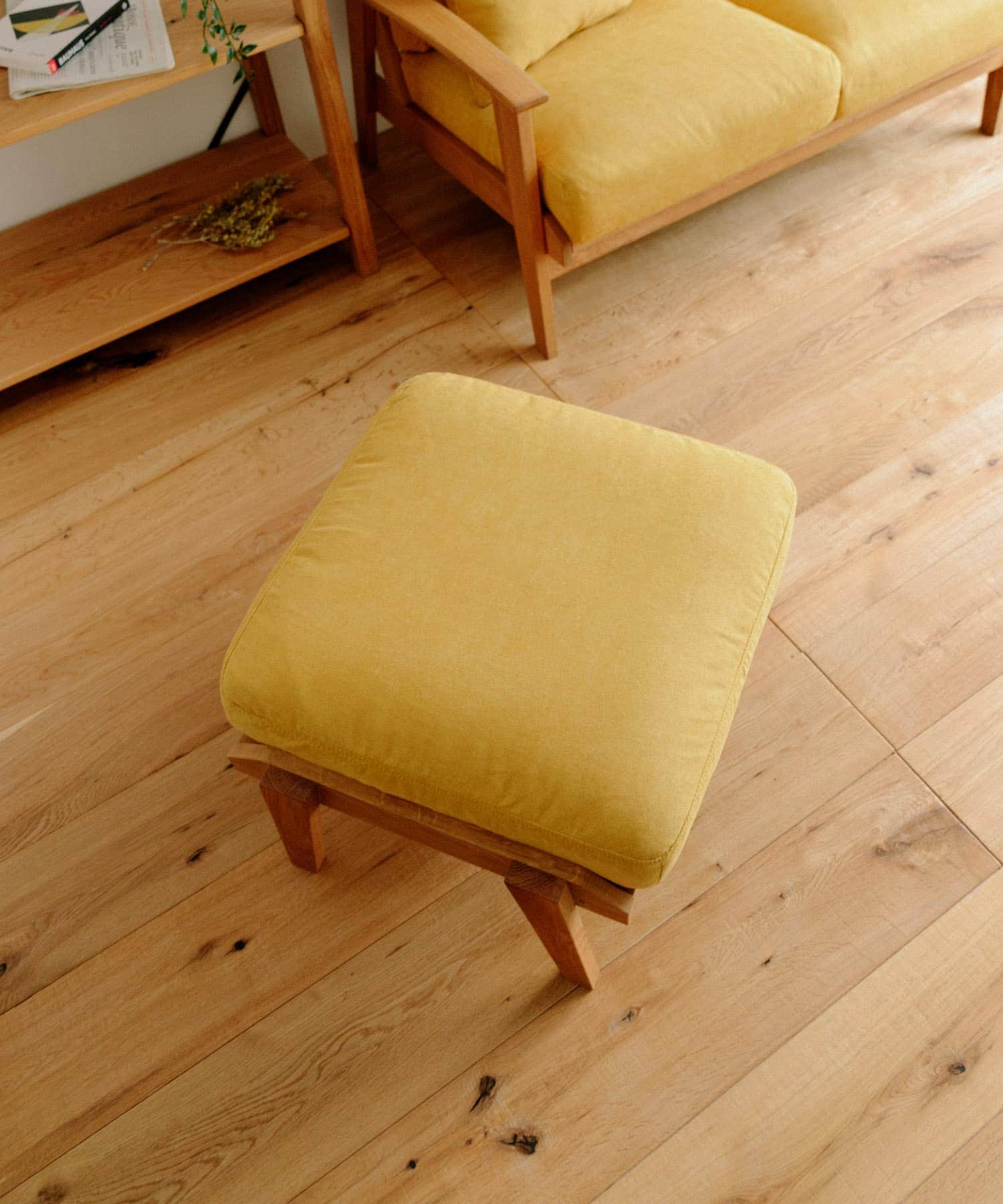 BOTHY　Chiffon Ottoman オーク無垢材 イエロー one