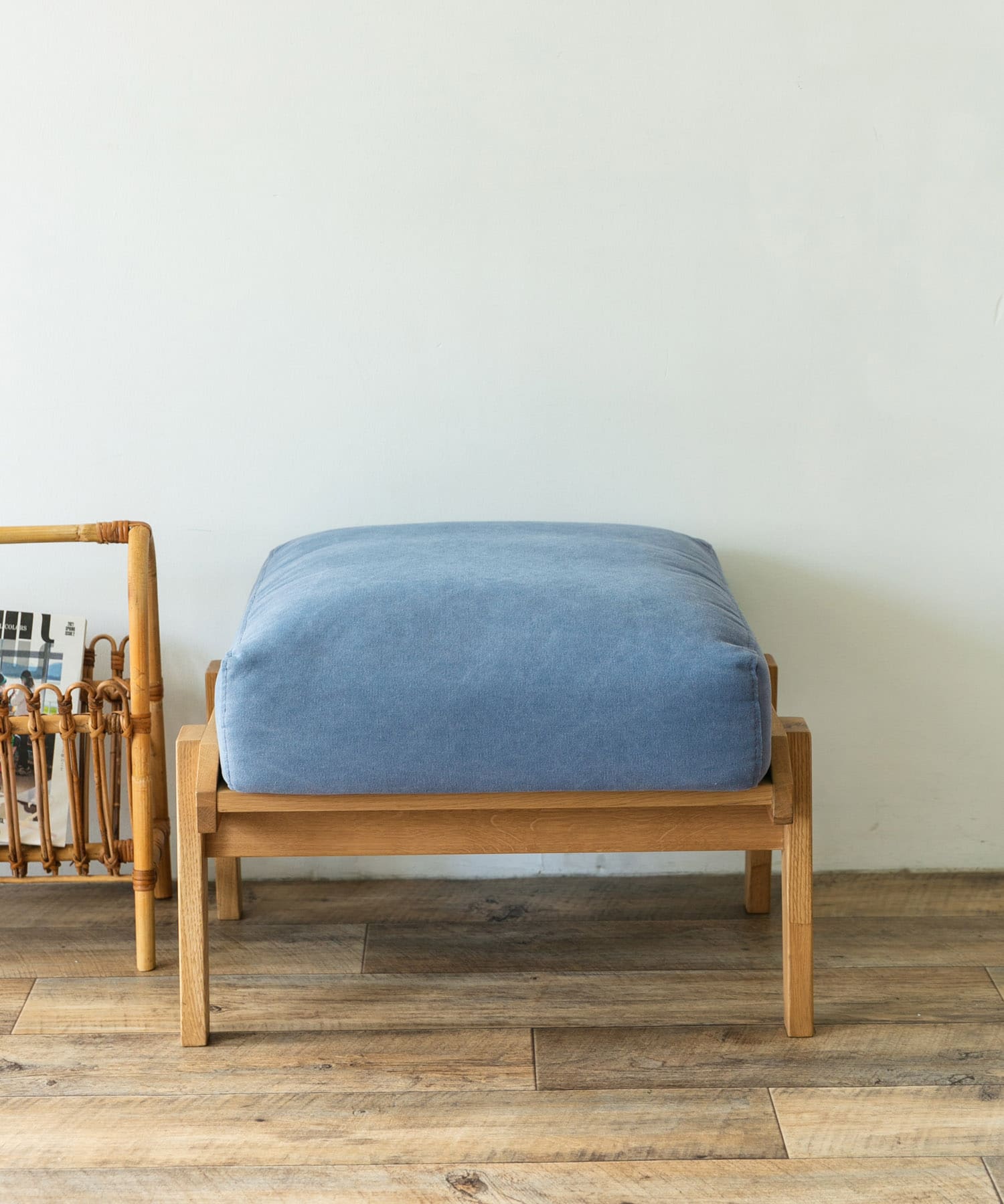 BOTHY Canvas Ottoman オーク無垢材 Blue one
