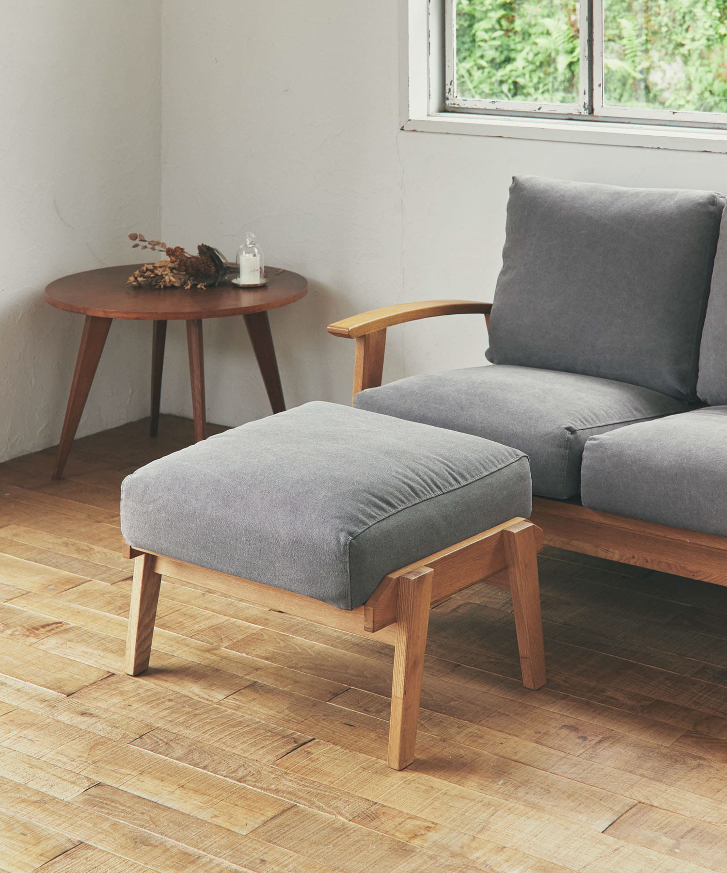 BOTHY Canvas Ottoman オーク無垢材 Grey one