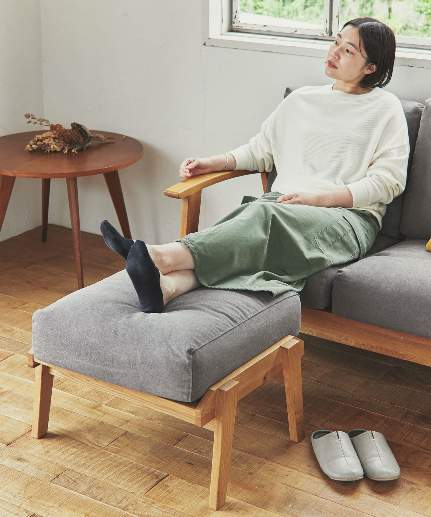 BOTHY Canvas Ottoman オーク無垢材 Grey one