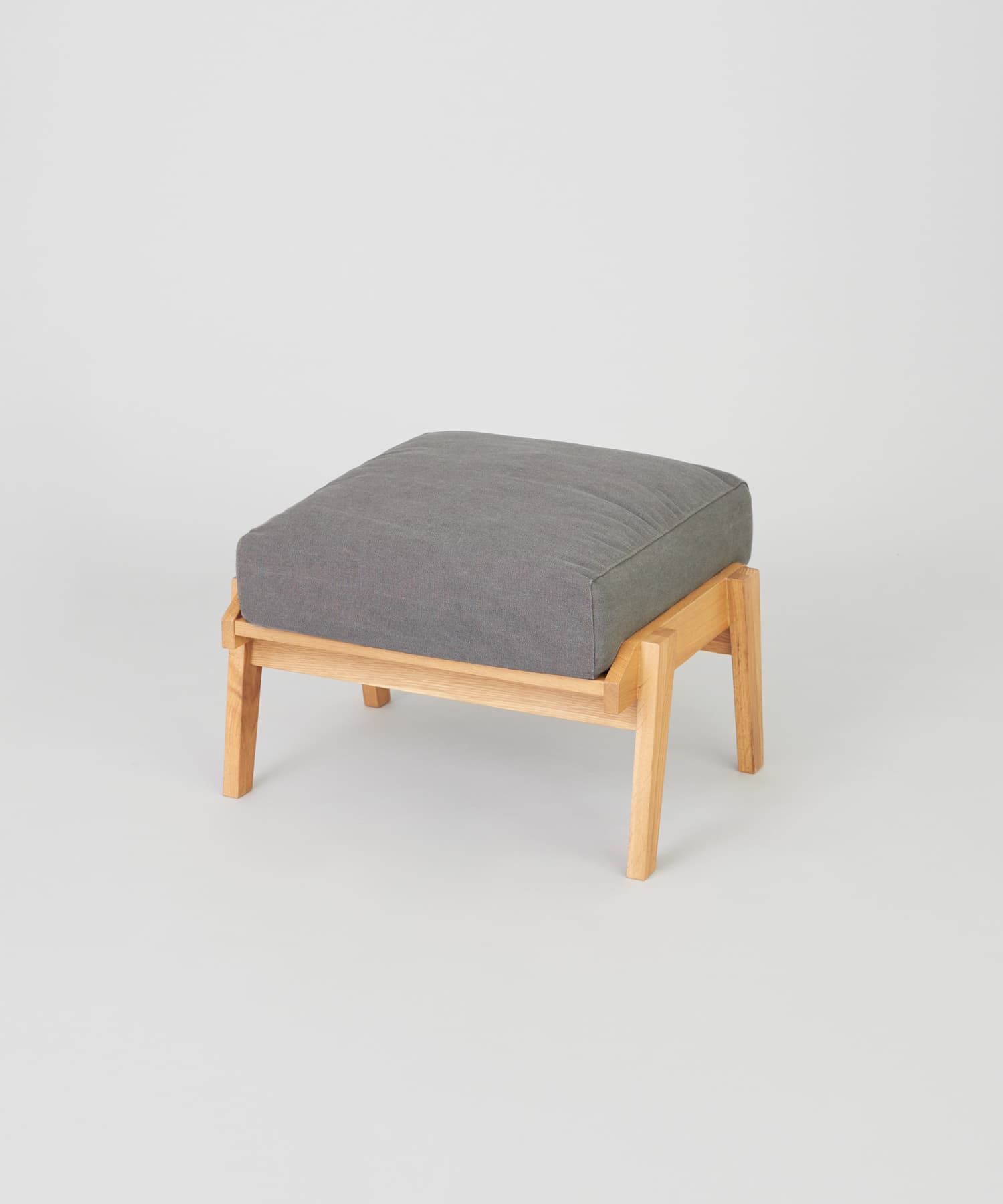 BOTHY Canvas Ottoman オーク無垢材 Grey one