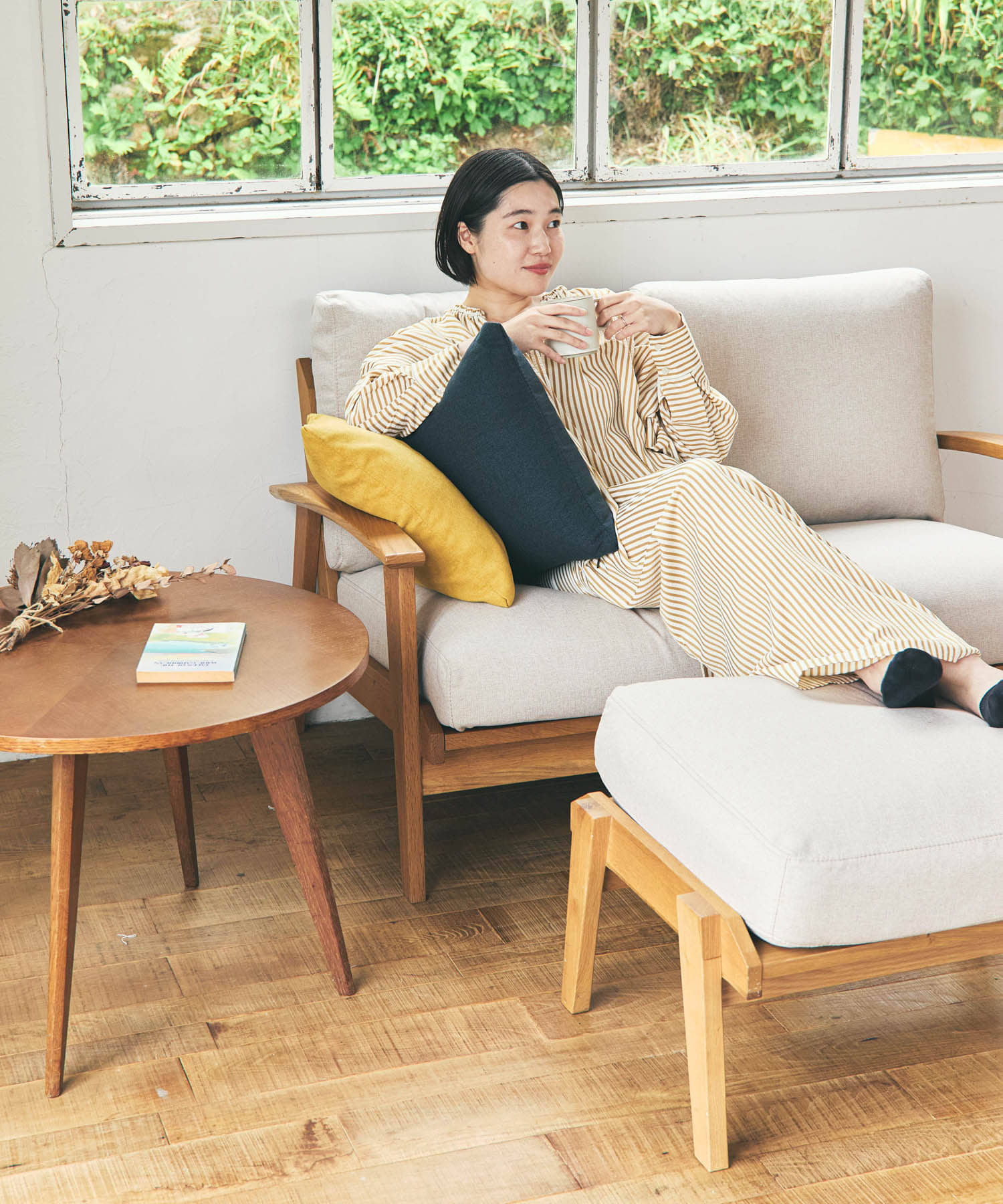 BOTHY Modern Ottoman オーク無垢材 ベージュ one