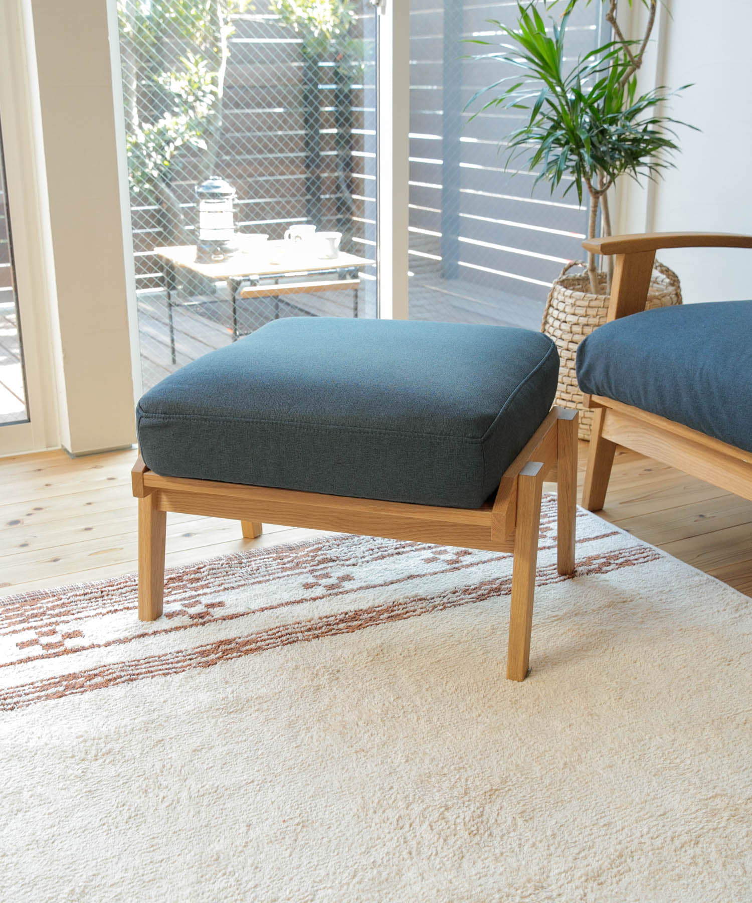 BOTHY Modern Ottoman オーク無垢材