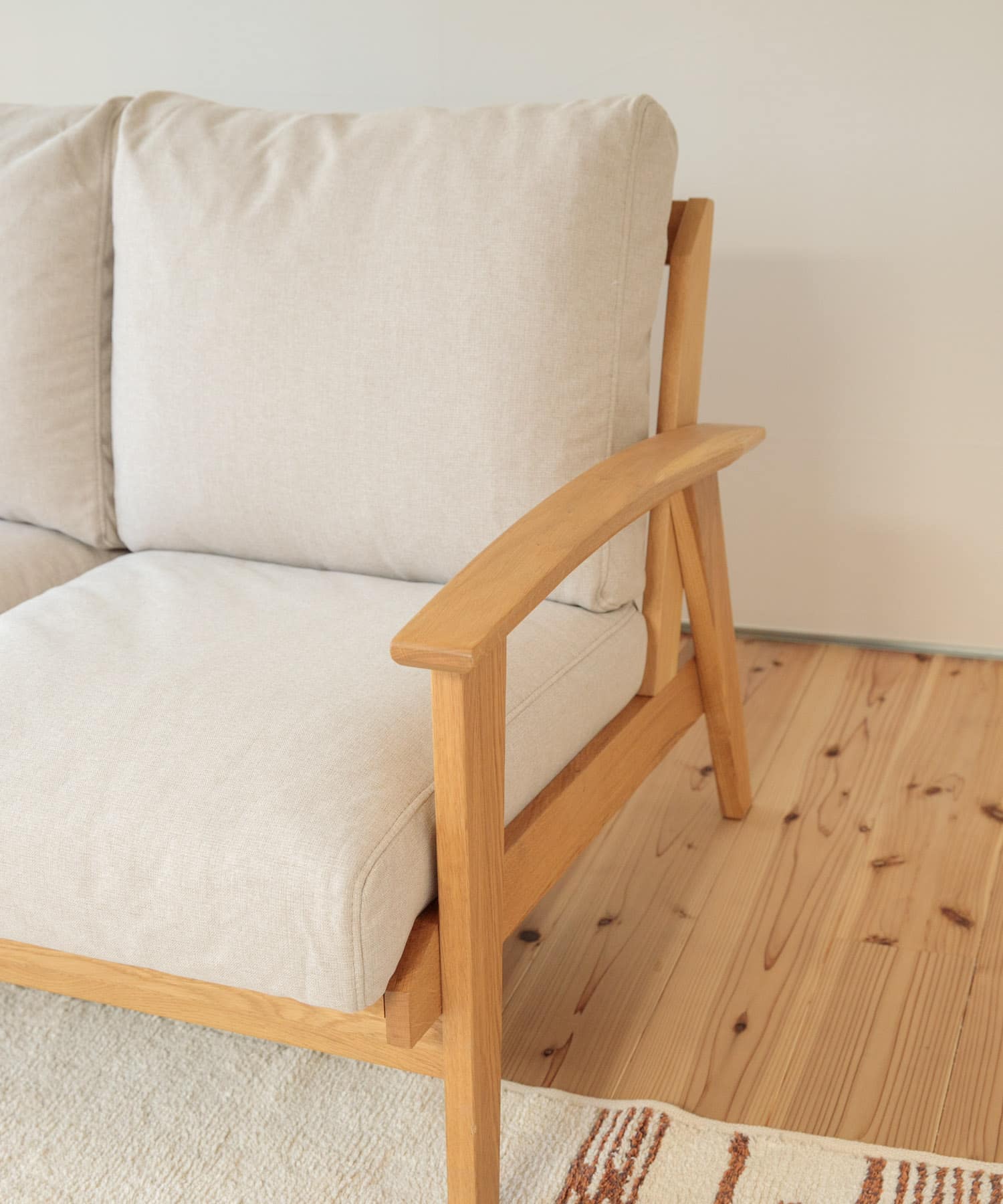 BOTHY　Modern Sofa 2P オーク無垢材 ベージュ one
