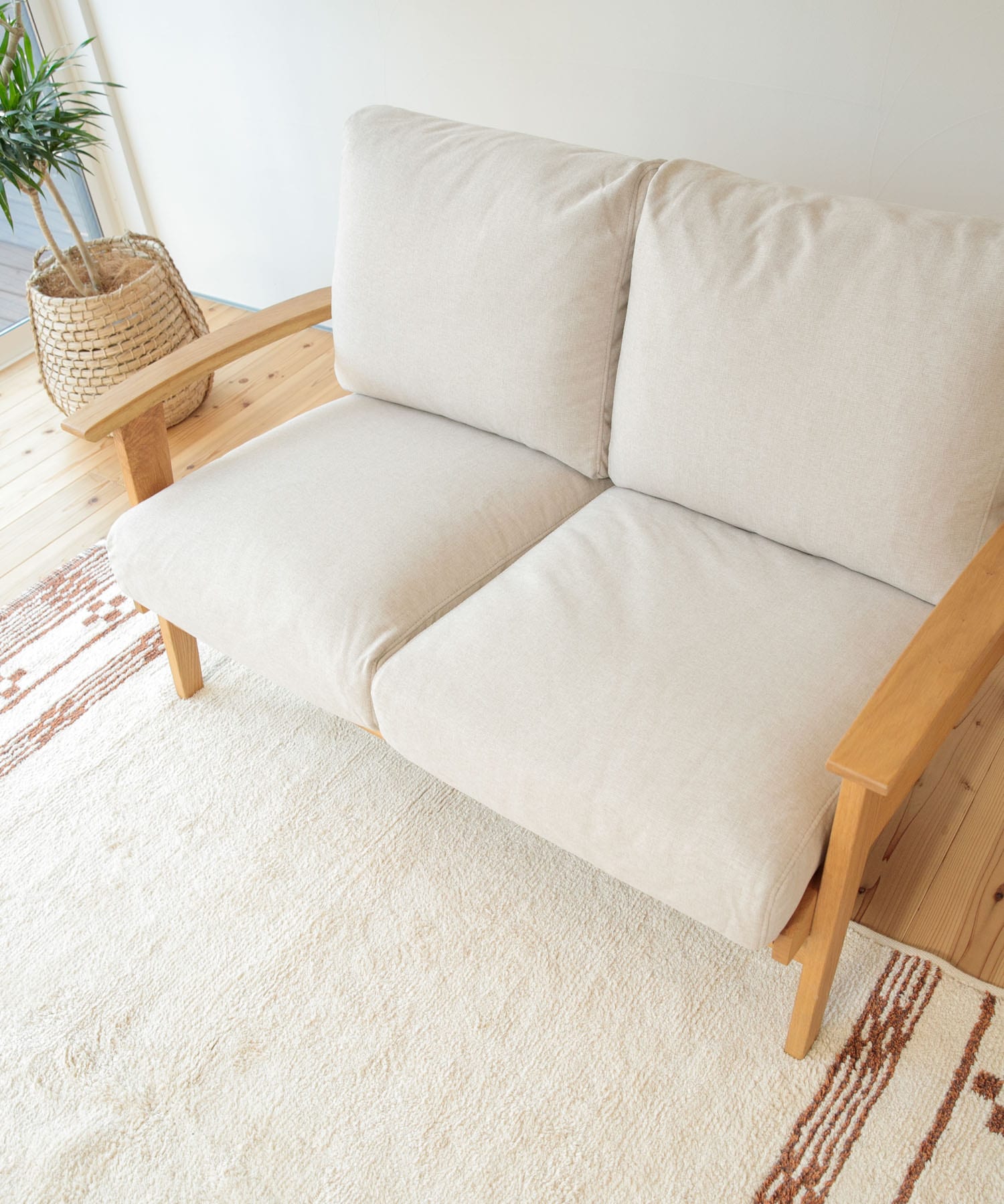BOTHY　Modern Sofa 2P オーク無垢材 ベージュ one