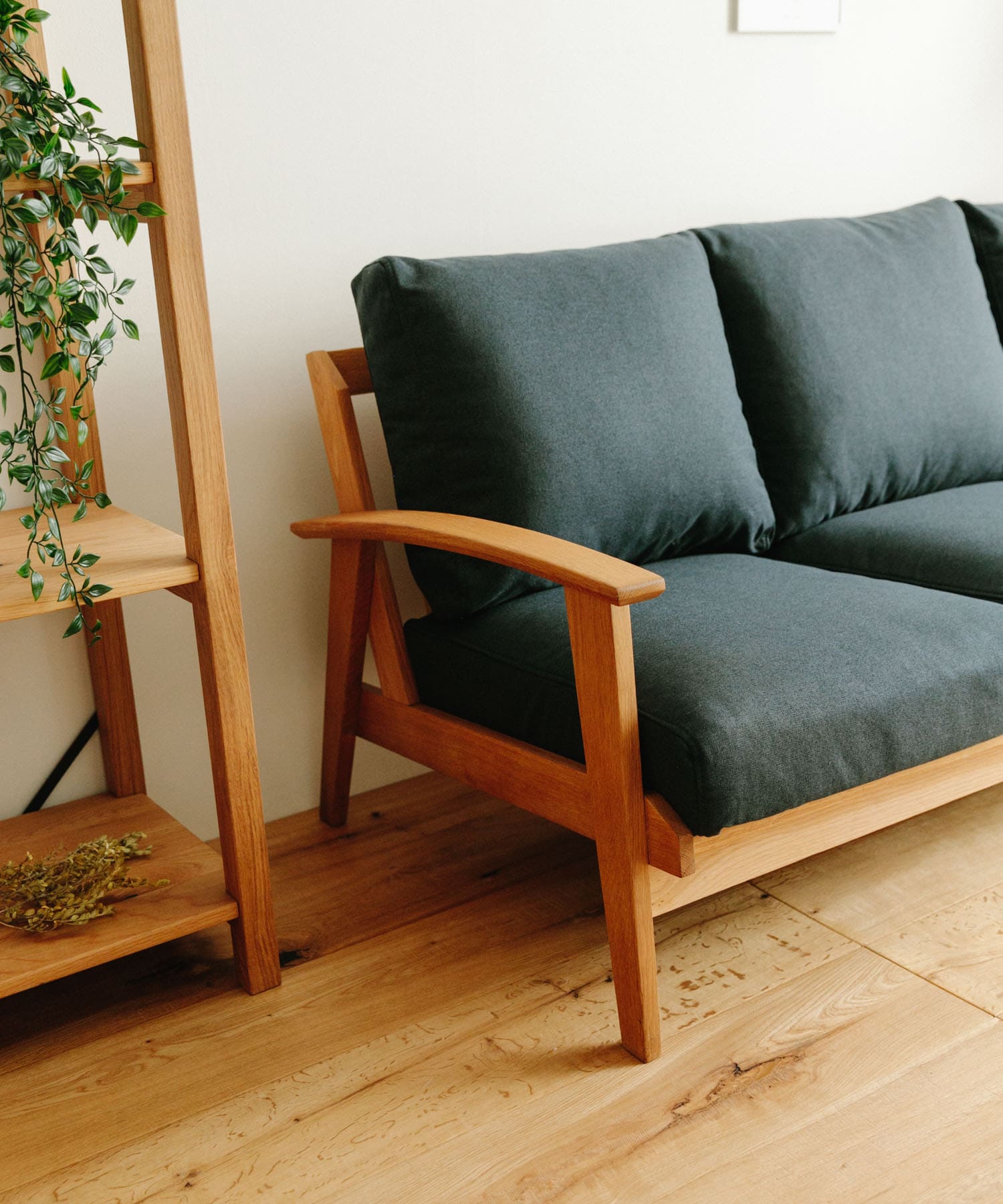 BOTHY Modern Sofa 3P オーク無垢材 ブルーグリーン one