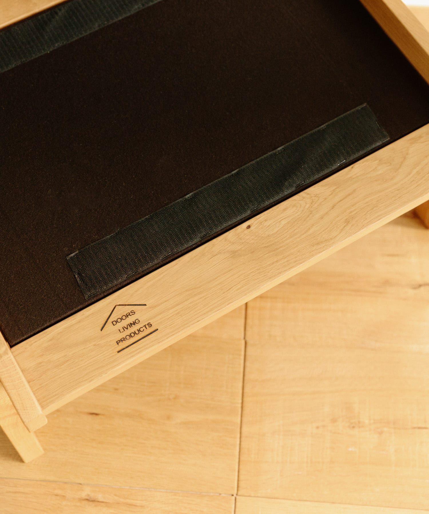 BOTHY　PVC Ottoman オーク無垢材 ブラック one