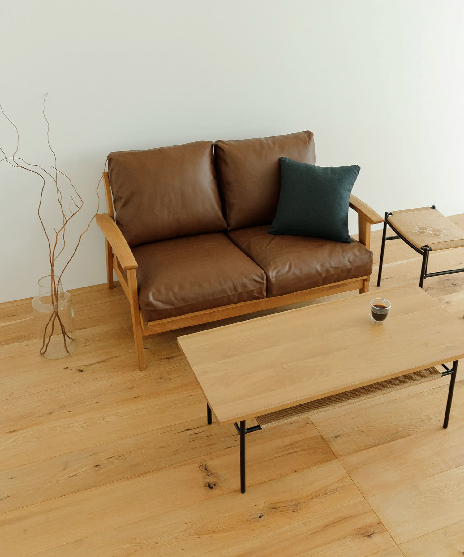 BOTHY Frame Sofa 2シーター(PVC)(one ブラウン): 家具｜URBAN