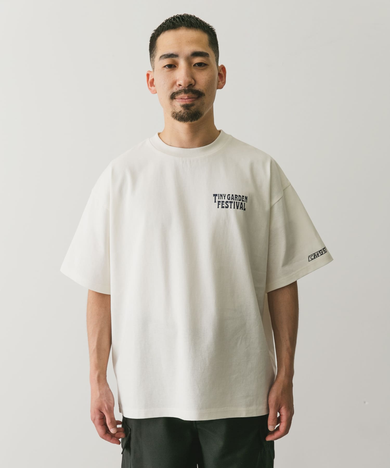 ホワイト